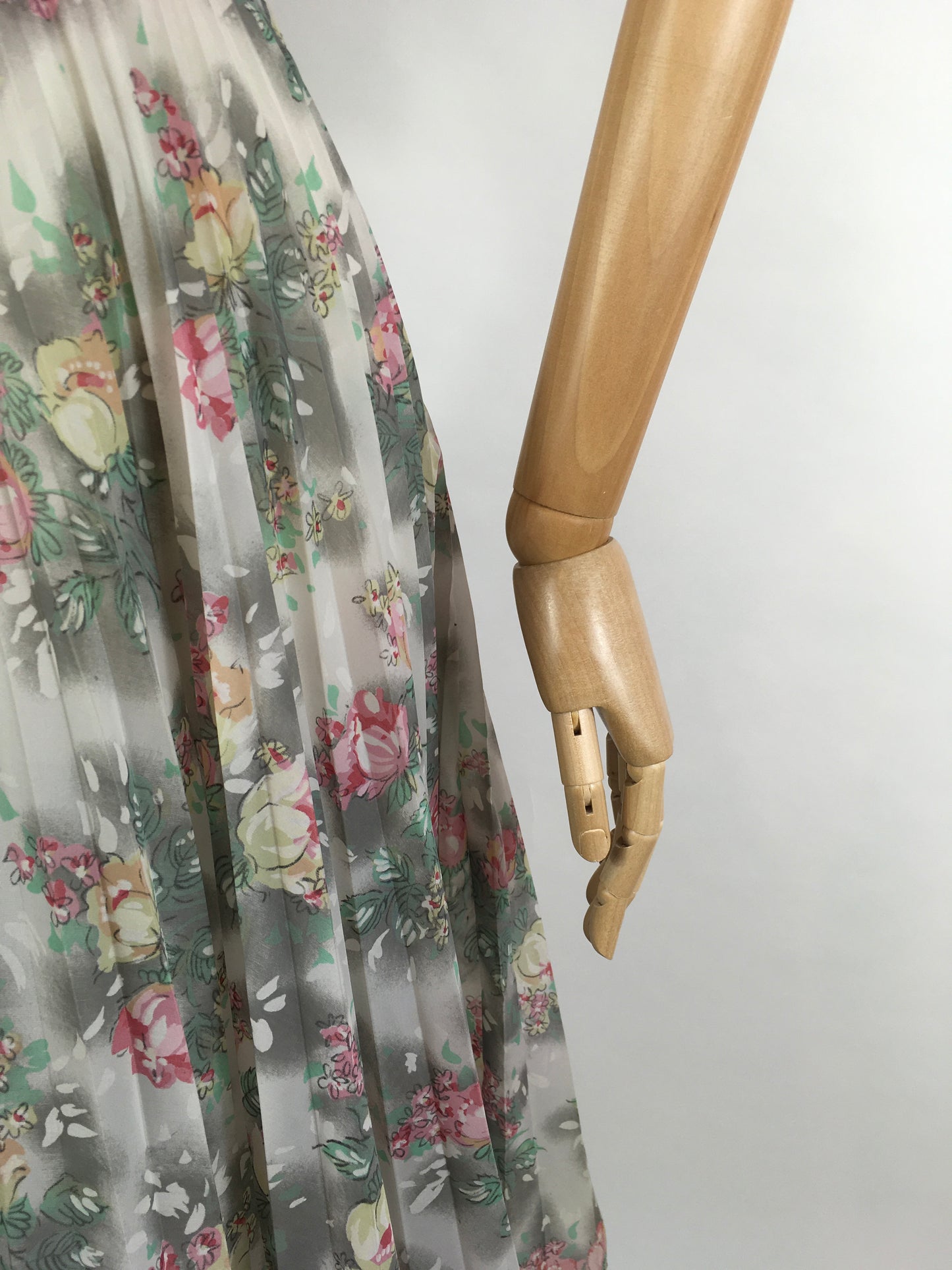 Original 1950s ‘ Eastex ‘ Floral Dress - In a Lovely Muted Colour Pallet of Soft Pinks, Muted Creams, Taupe and Greys