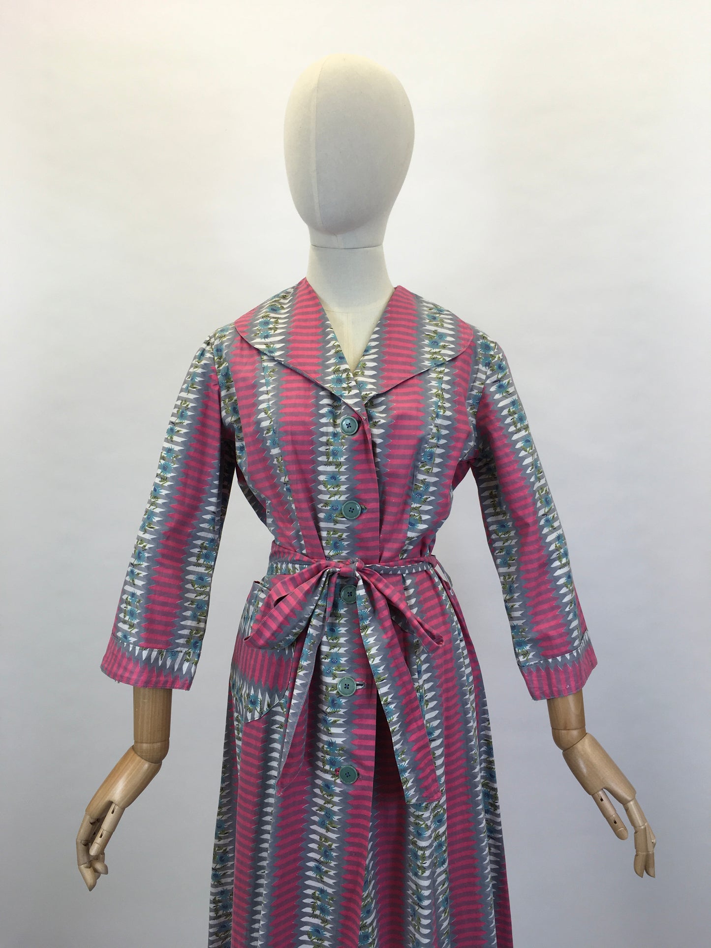 Original 1950’s Pretty Cotton Day Dress - In Bright Pinks, Blues & Greys