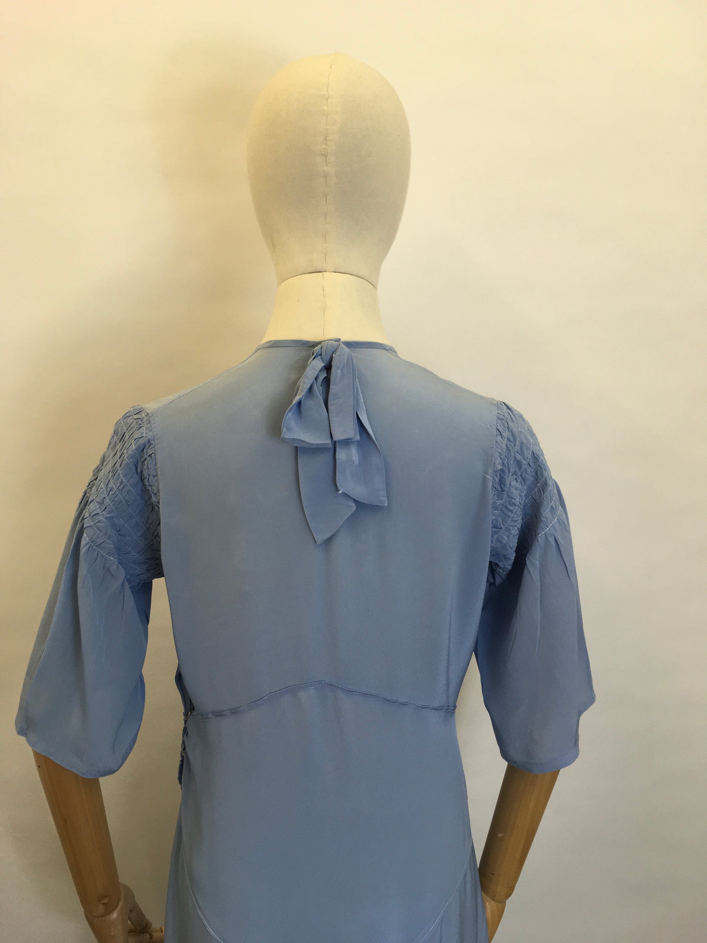 Original 1930's Exquisite Powder Blue Silk Dress - Fabulous Shirred Sleeve Detailing