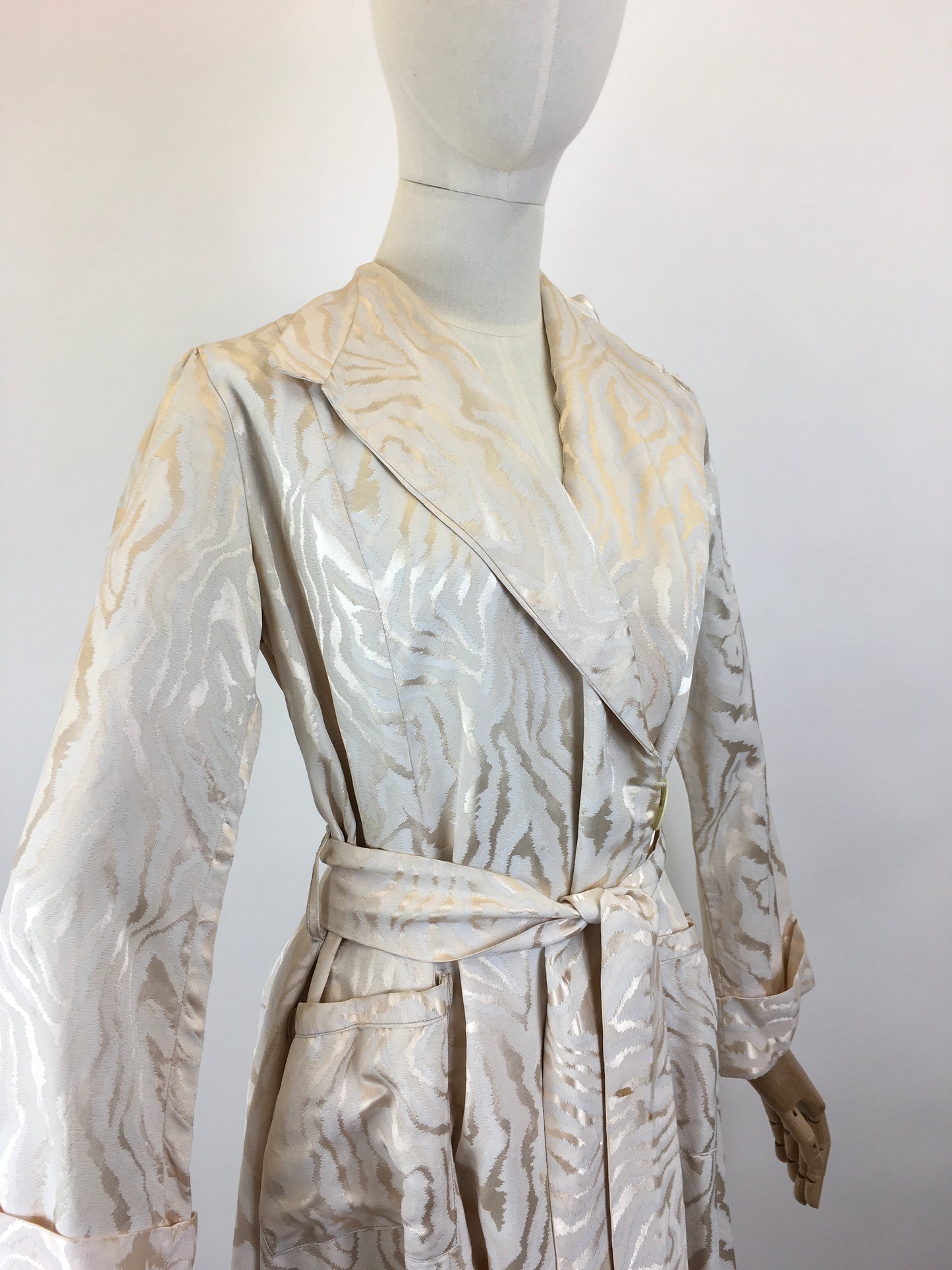 Original 1940’s Stunning Housecoat - In A Cream & Gold Printed Brocade with Tasseled Belt