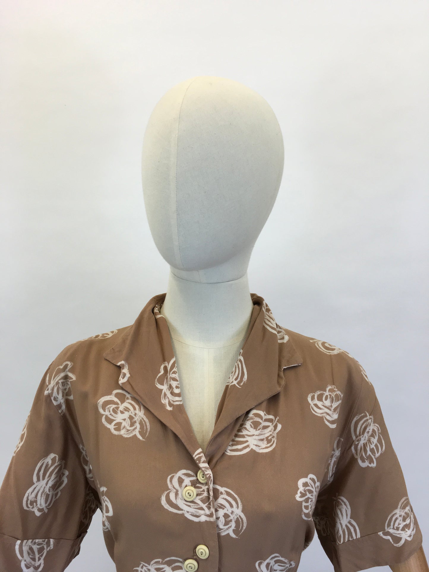 Original 1940’s VOLUP Day Dress - In A Brown & White Floral Swirl Print Cotton