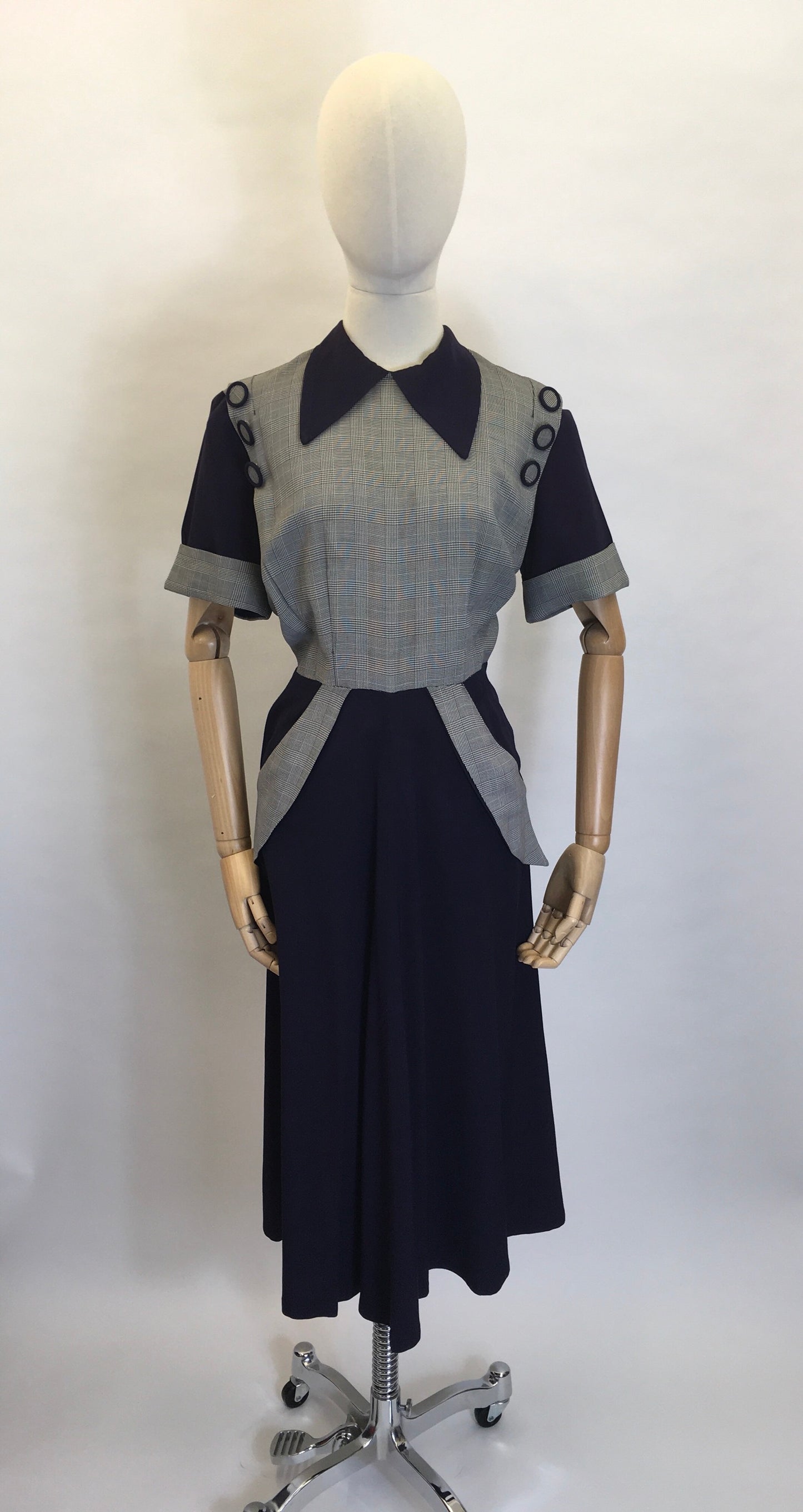 Original 1940's Stunning Navy & Check Dress - Killer Collar & Button Detailing