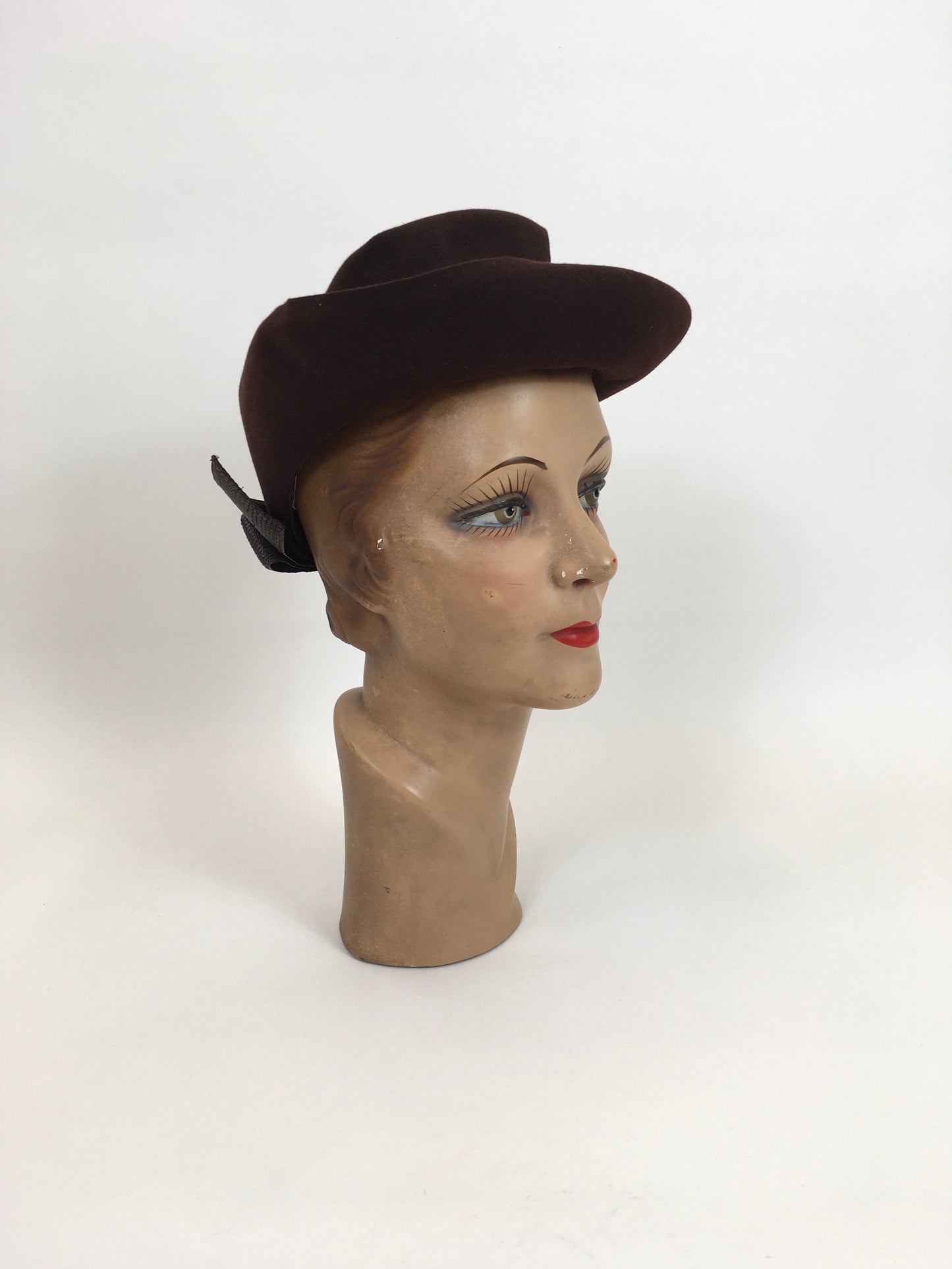 Original 1940's Stunning Hat by ' Lystalite' - In A Dark Chocolate Brown