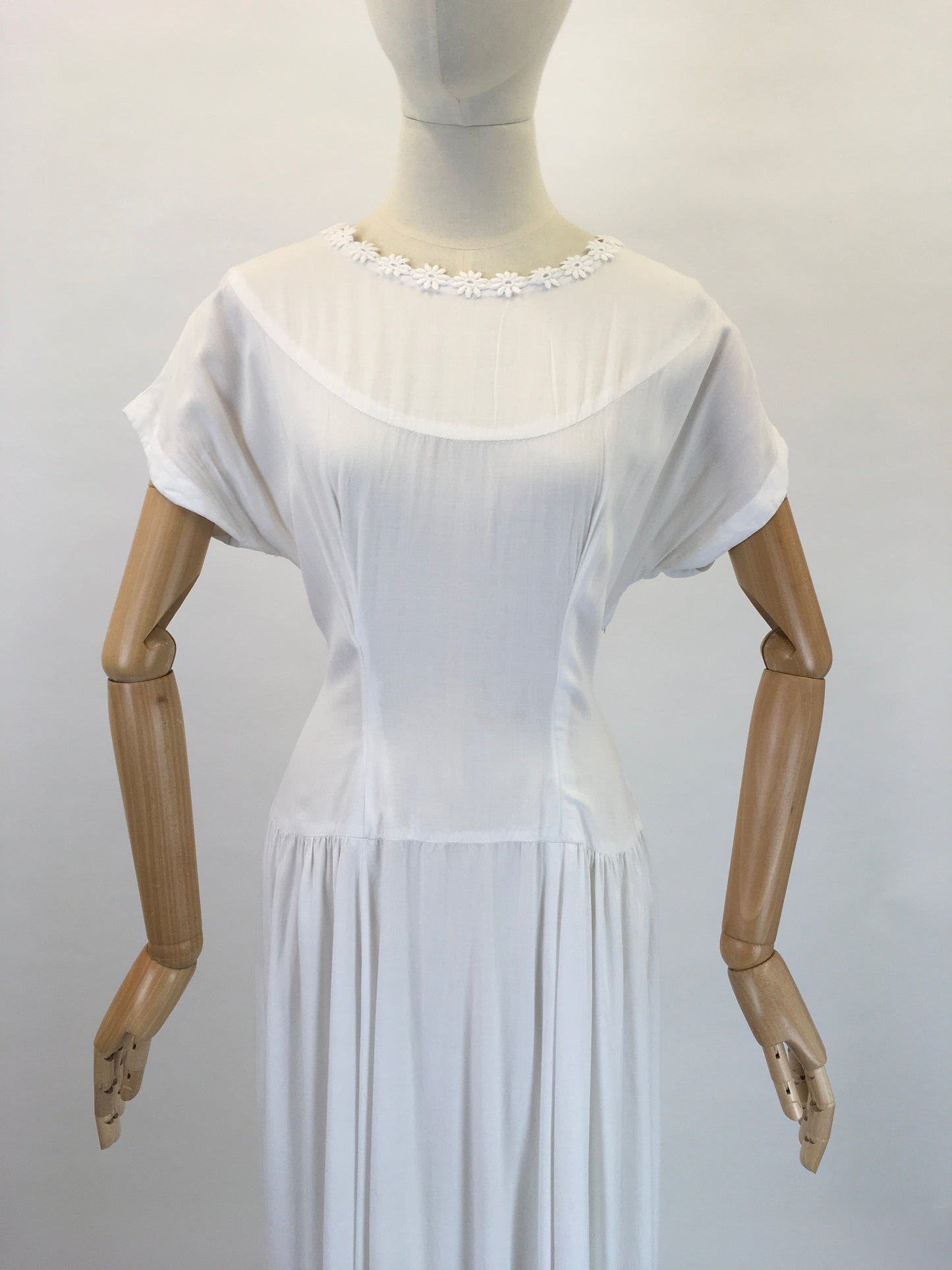 Original 1950s Darling White Day Dress - With a Beautifully Simple Broderie Anglaise Trim