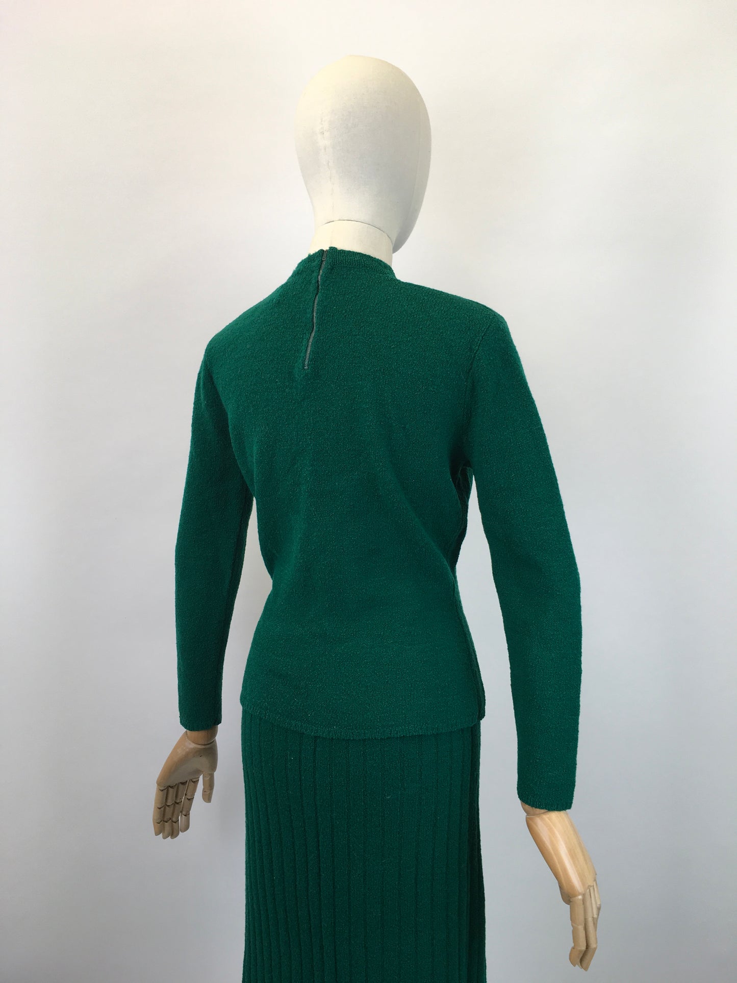 Original 1940's Stunning 2pc Knitwear Set by ' Botany Bond' - In A Rich Emerald Green