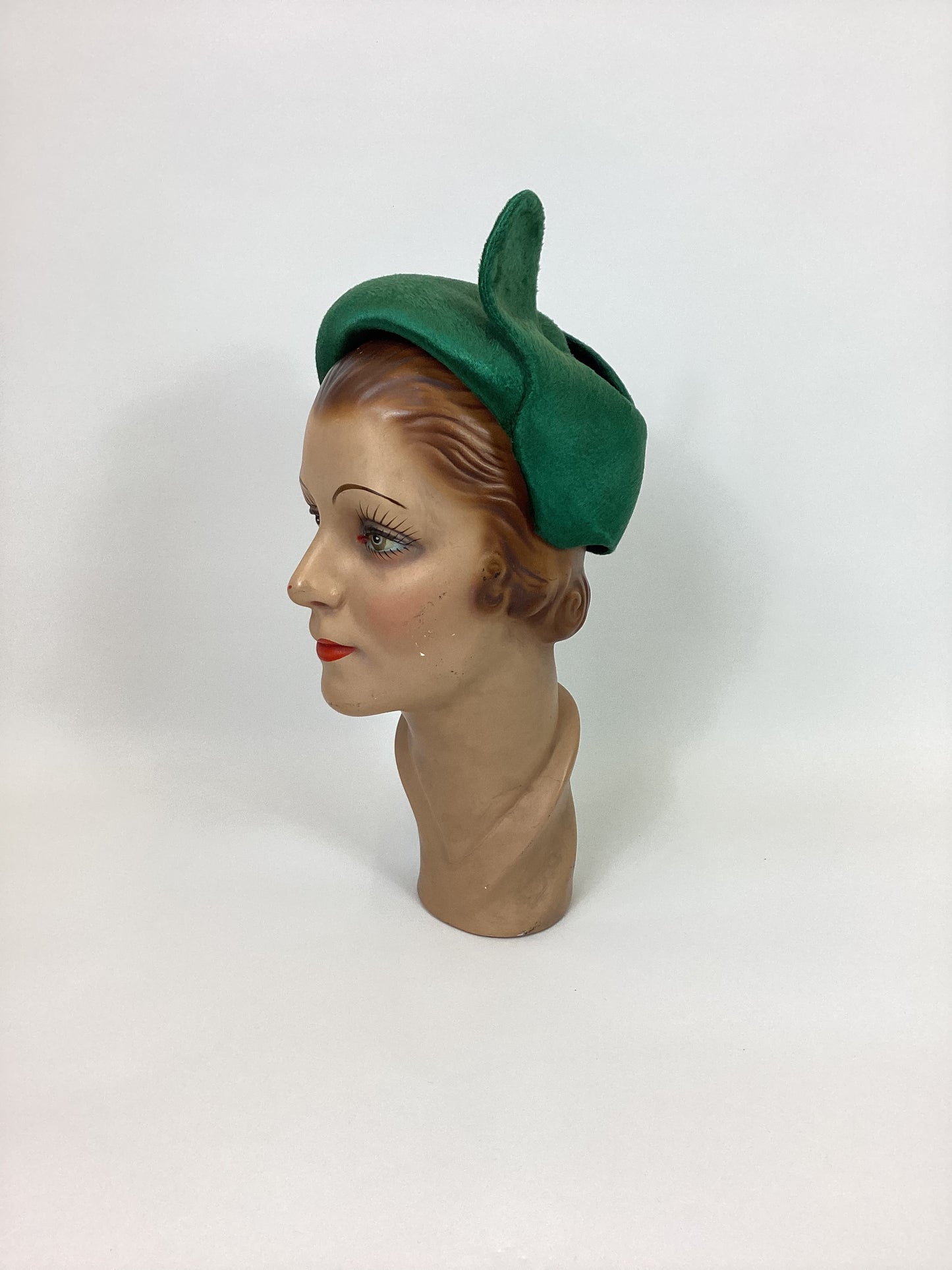 Original 1950’s Darling Headpiece - In A Rich Emerald Green