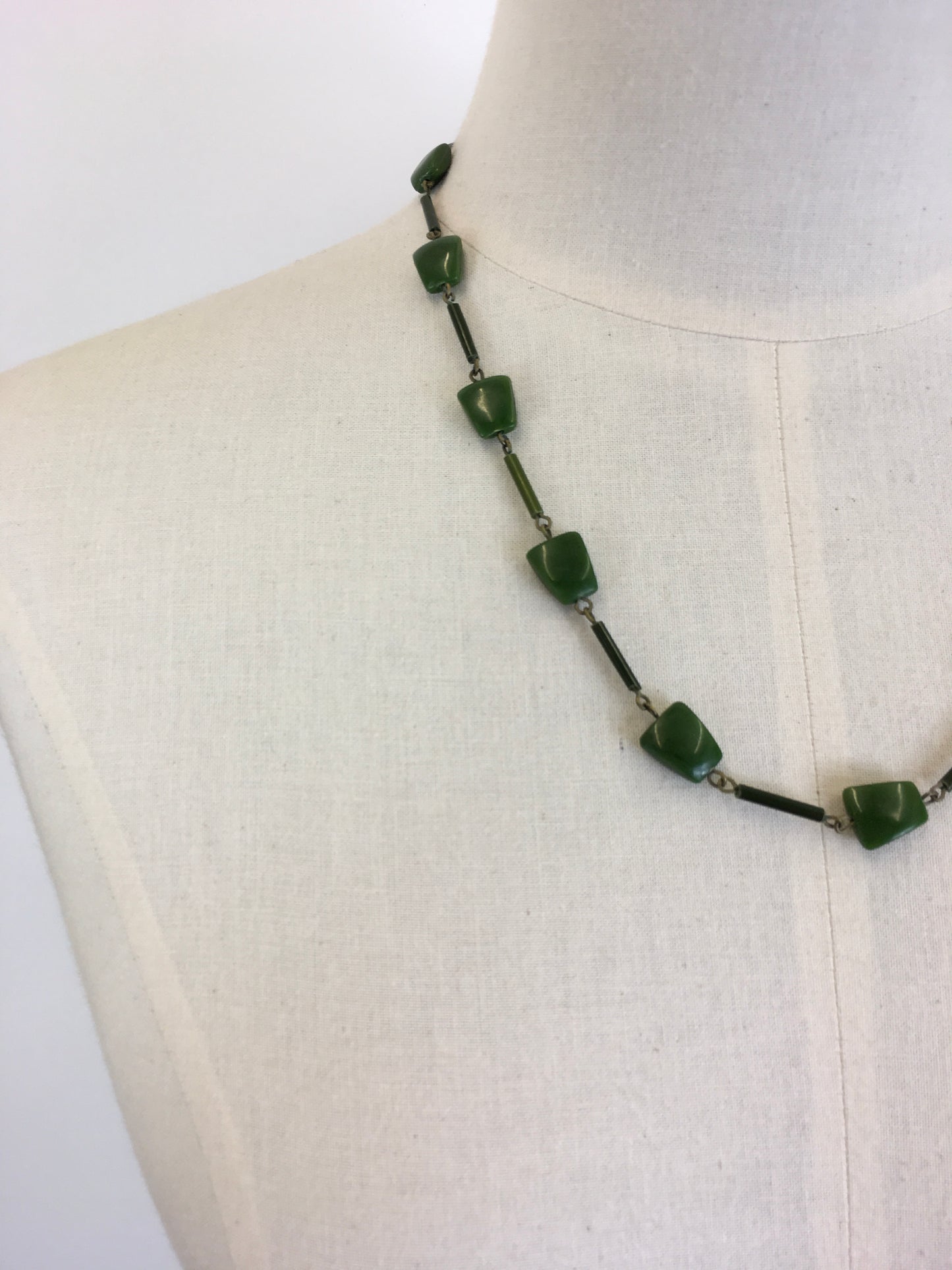 Original 1930’s Glass Beaded Necklace - In A Dark Forest Green