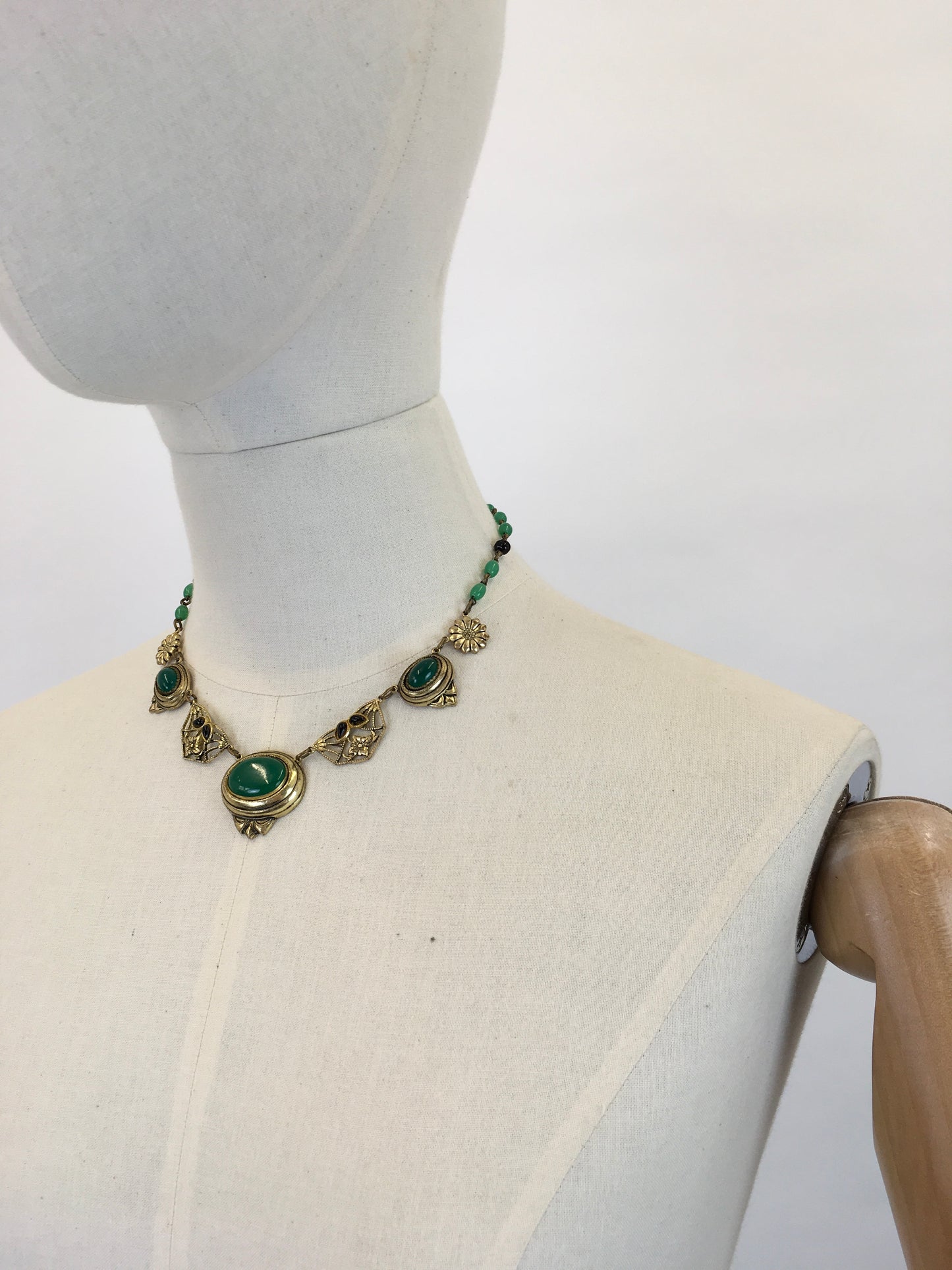 Original 1930s STUNNING Deco Necklace - Brass and Classic Deco Green Glass Beads