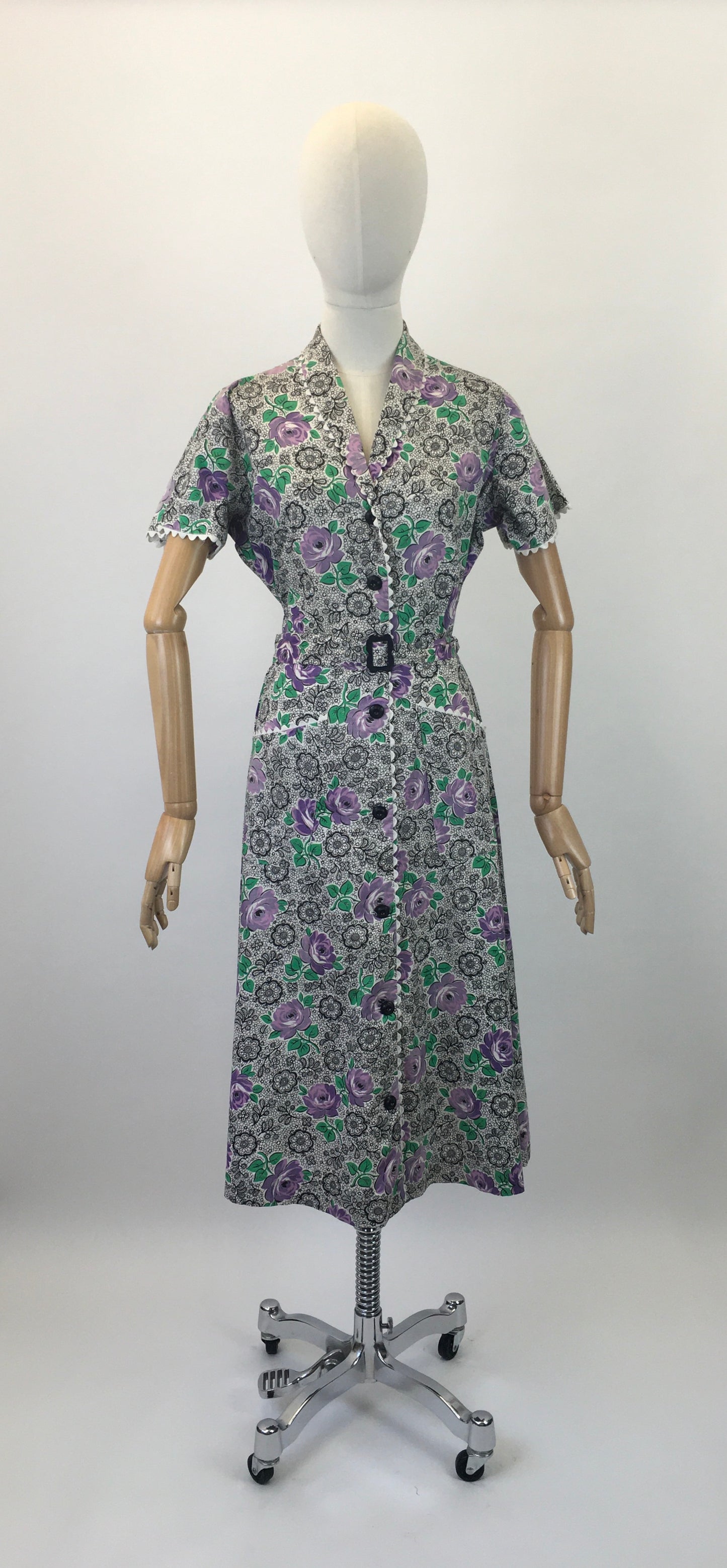 Original 1940's Darling Cotton Day Dress by ' Beverly Dee Frocks' - In A Lovely Purple, Green & Black Floral