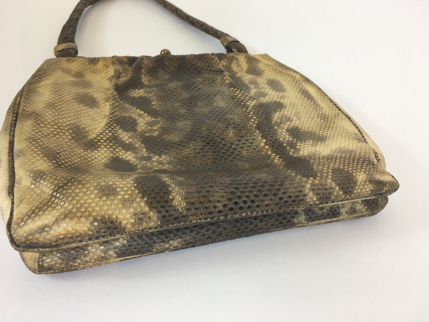 Original 1930’s Exquisite Skin Handbag - With a Lovely Clasp Detailing & Single Handle