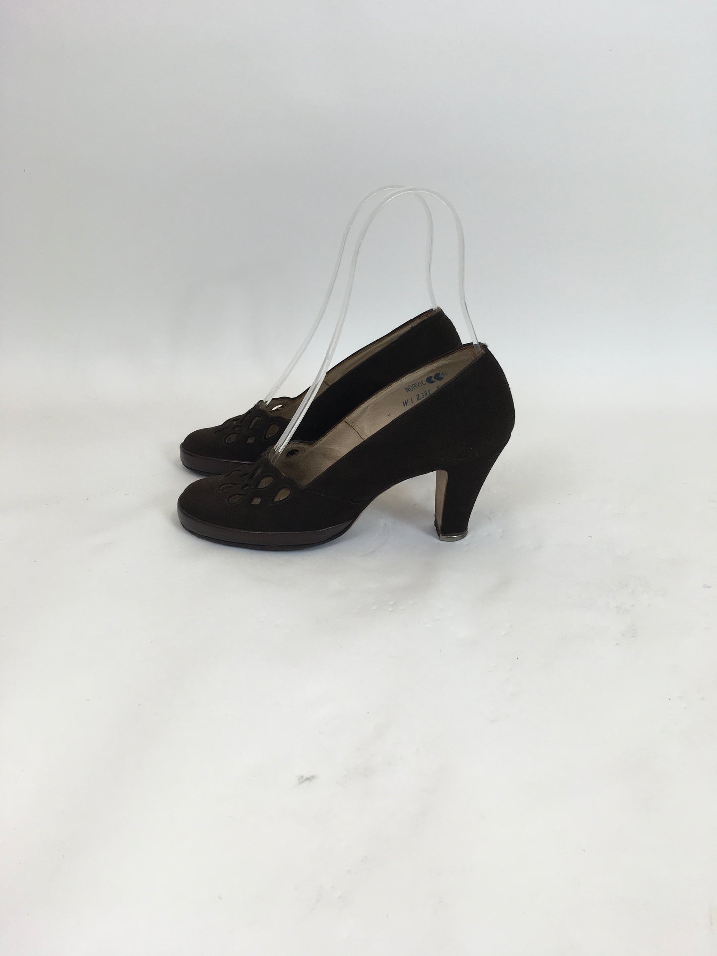 Original 1940's Stunning CC41 Norvic Heels With Original Box - In Chocolate Brown Suede
