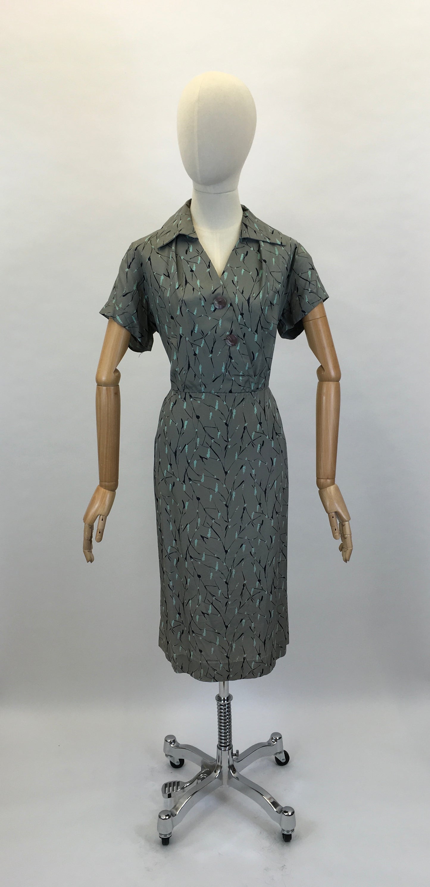 Original 1950’s Fabulous 2pc Dress & Jacket Set - In A Lovely Slate Grey with Turquoise and Black Print