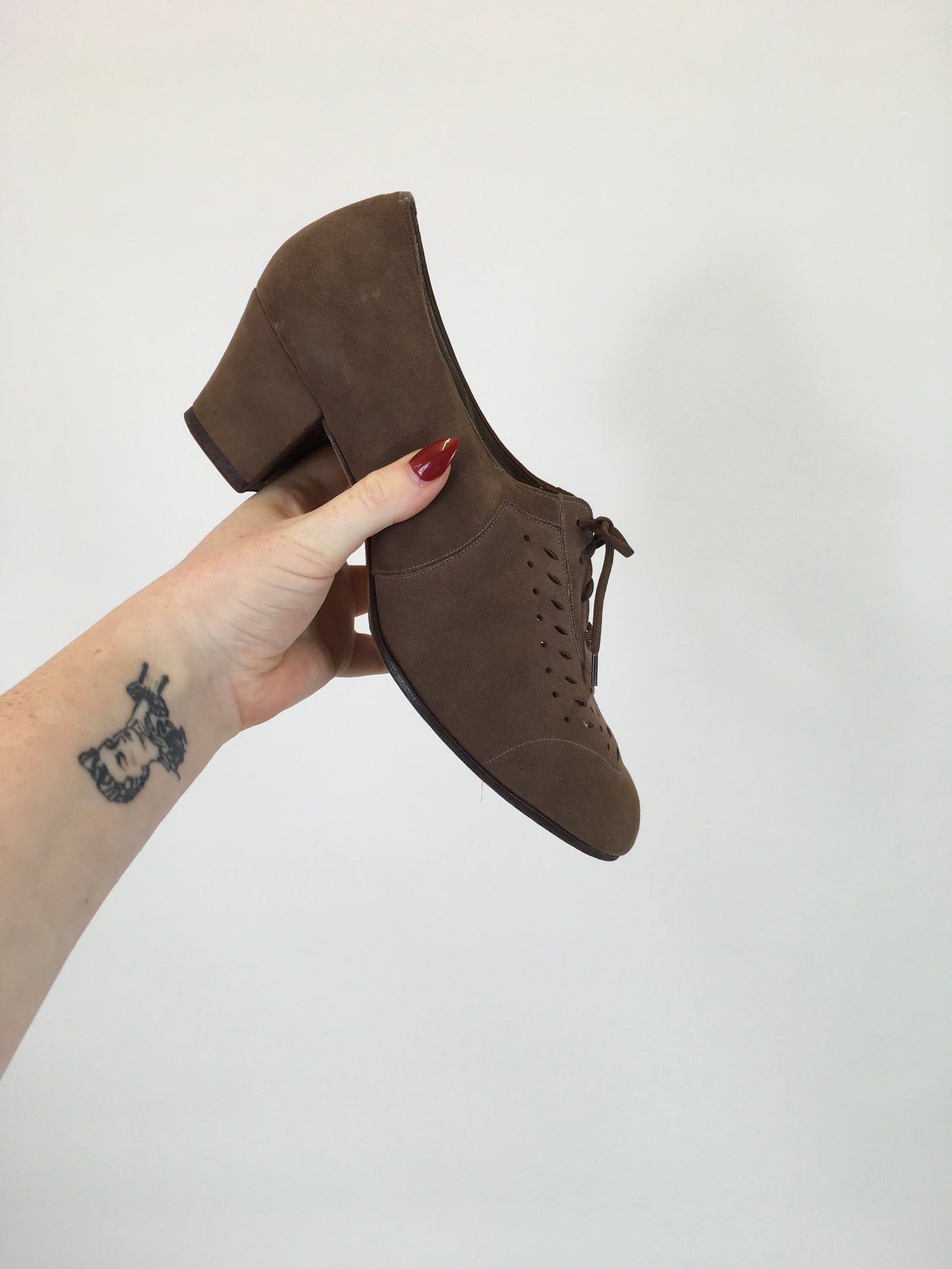 Original 1940's Darling Suede Lace Up Shoes - In A Soft Brown With Lovely Details (Approx Size UK 7)