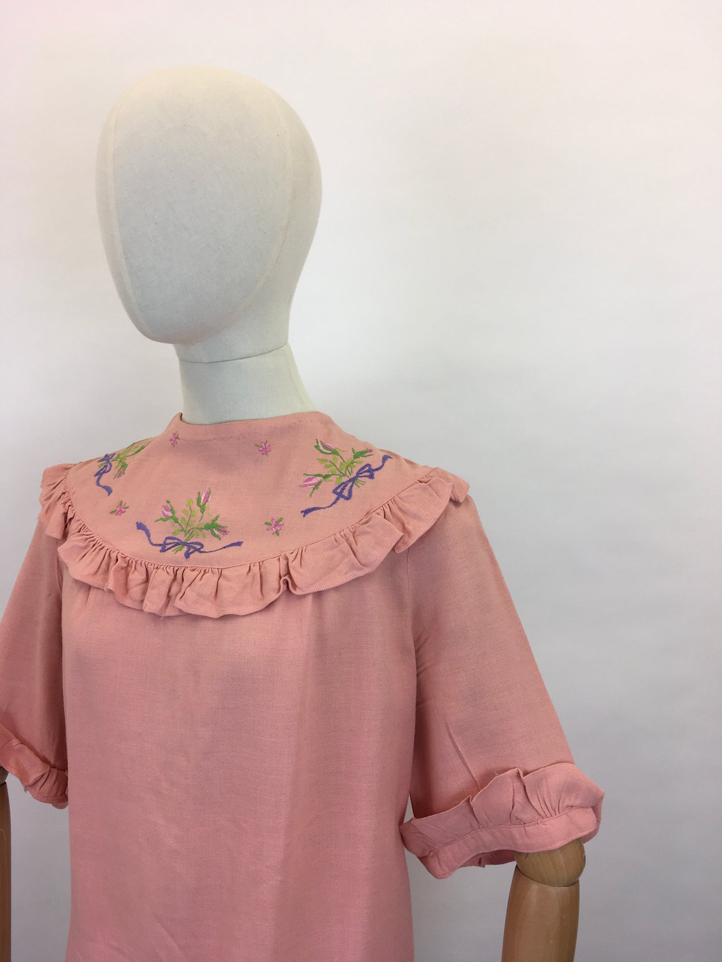 Original 1940s Linen Blouse - In A Beautiful Rose Pink with Floral Embroidery and Pleated Edge