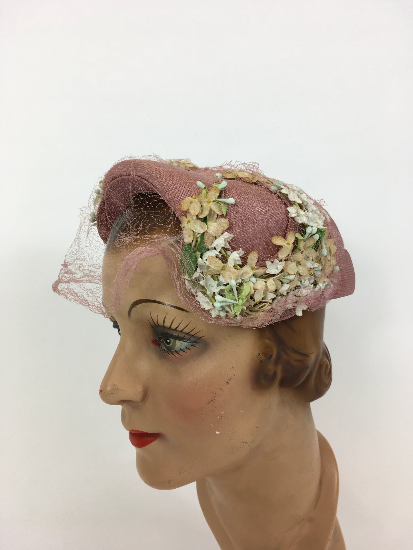 Original 1940’s Darling Powdered Rose Pink Hat - With Veiling and Beautiful Millinery Flower Embellishments