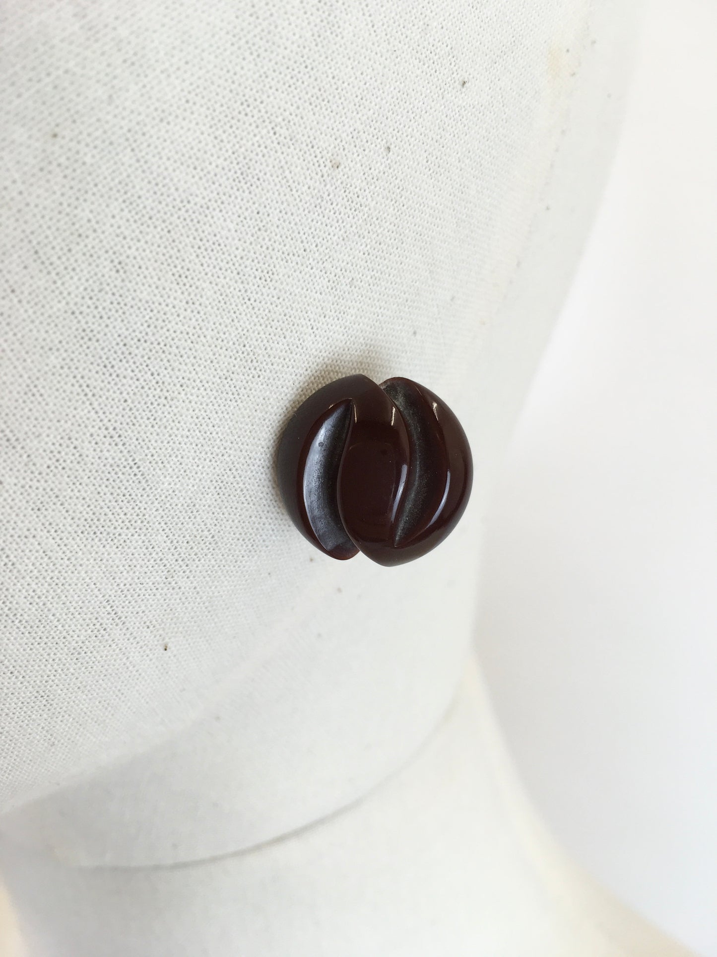 Original 1940’s Stunning Carved Bakelite Screw back Earrings - In A Lovely Autumnal Brown