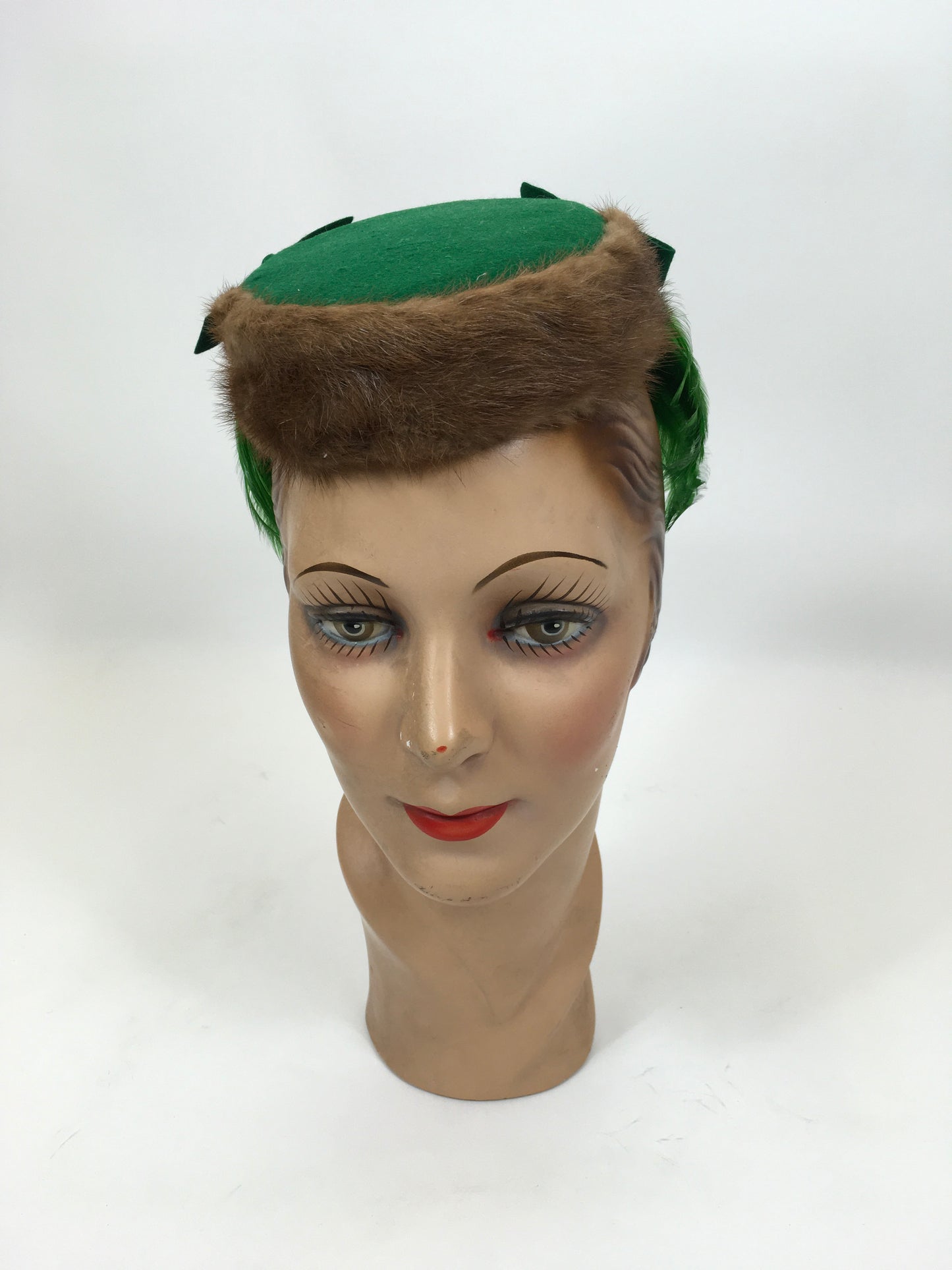 Original 1940's Stunning Head Piece - In Bottle Green Felt with Bow Trims, Fur Trim & Feather Backplate