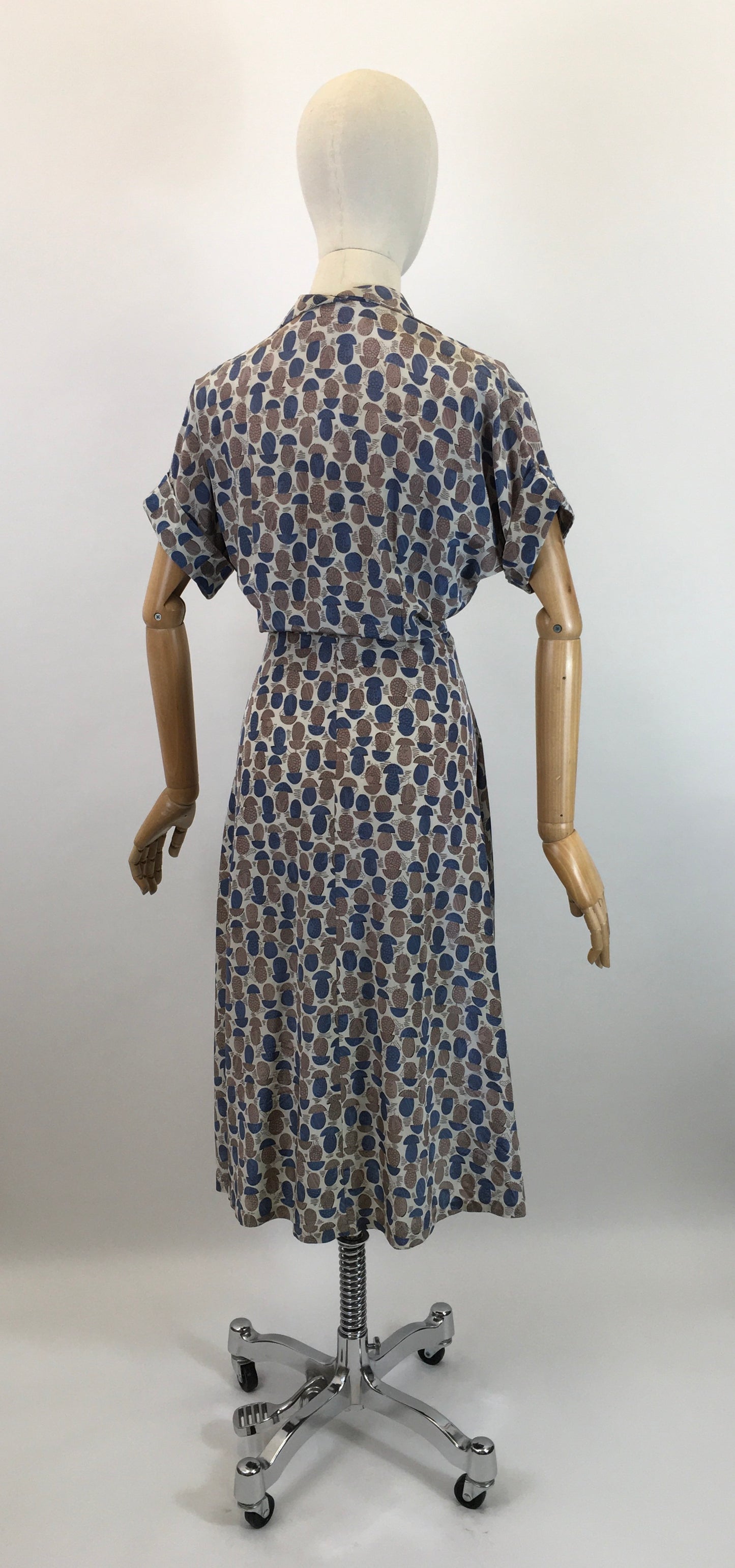 Original 1940's Stunning Novelty Print Crepe De Chine Dress - With Trees & Deer in Fawn & Airforce Blue