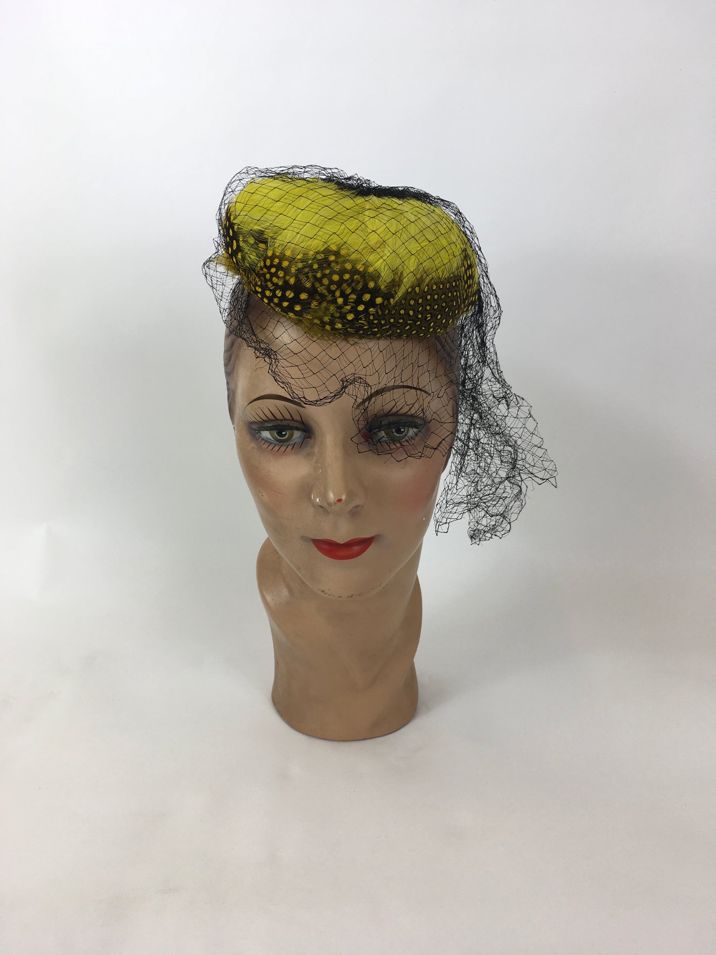 Original 1940’s Fabulous Bright Yellow & Black Feather Topper Hat - With Velvet Bow & Veiling