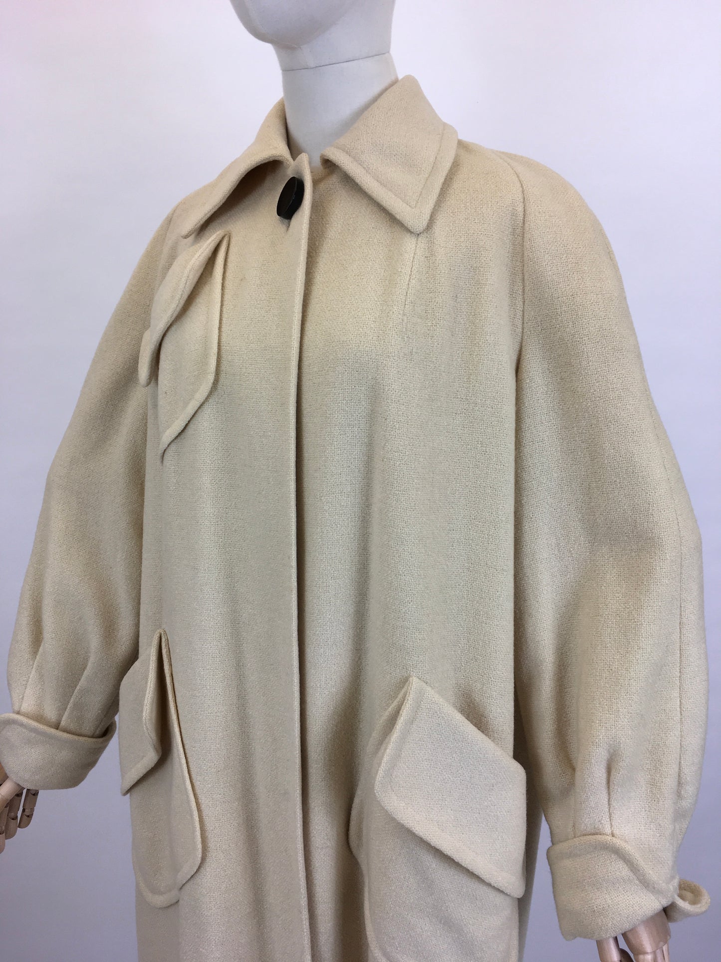 Original 1940’s STUNNING Cream Woollen Coat - With The Most Fabulous Shape & Detailing