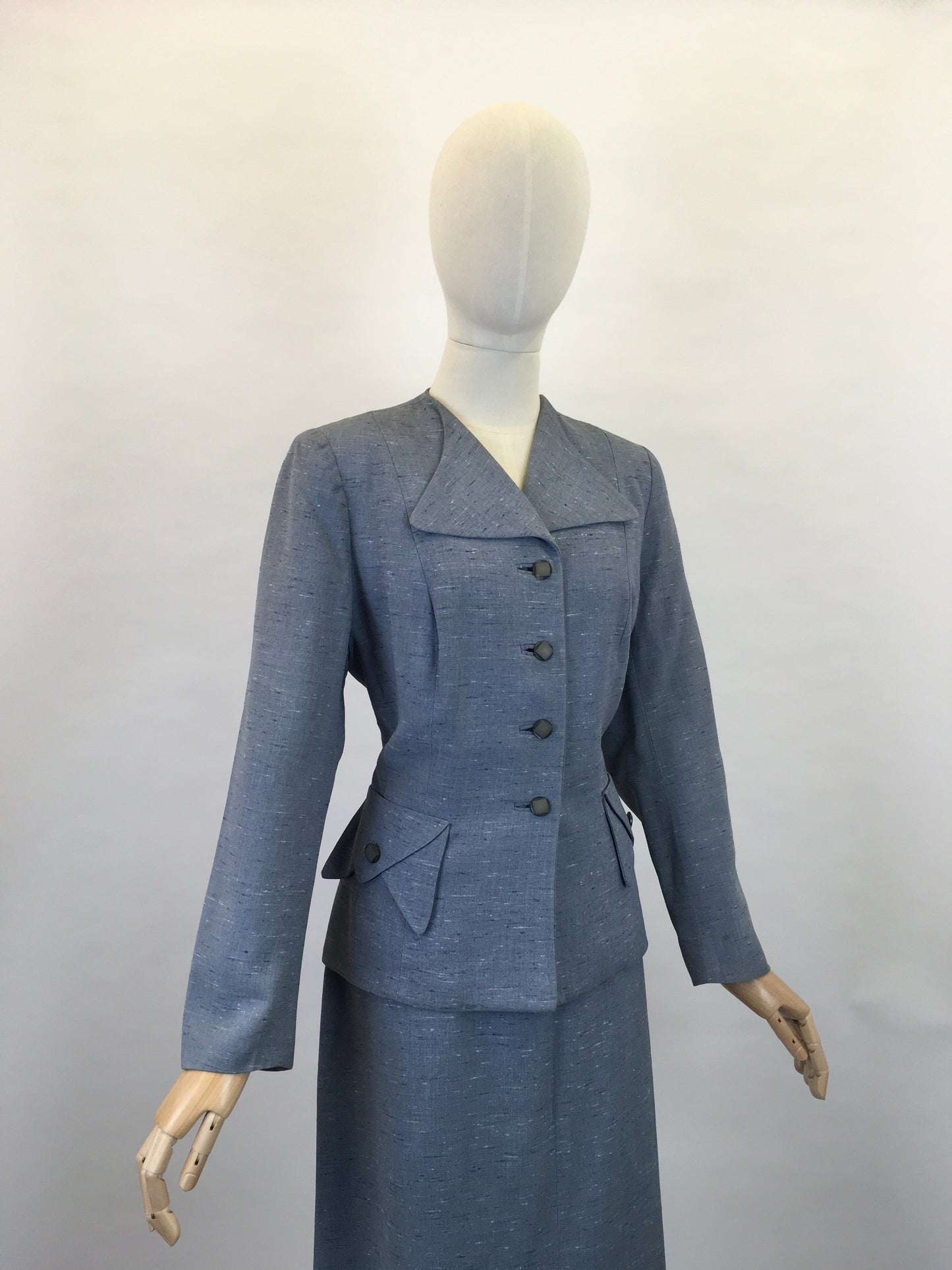 Original 1950s Atomic Fleck 2pc Suit - In a Lovely Powdered Blue