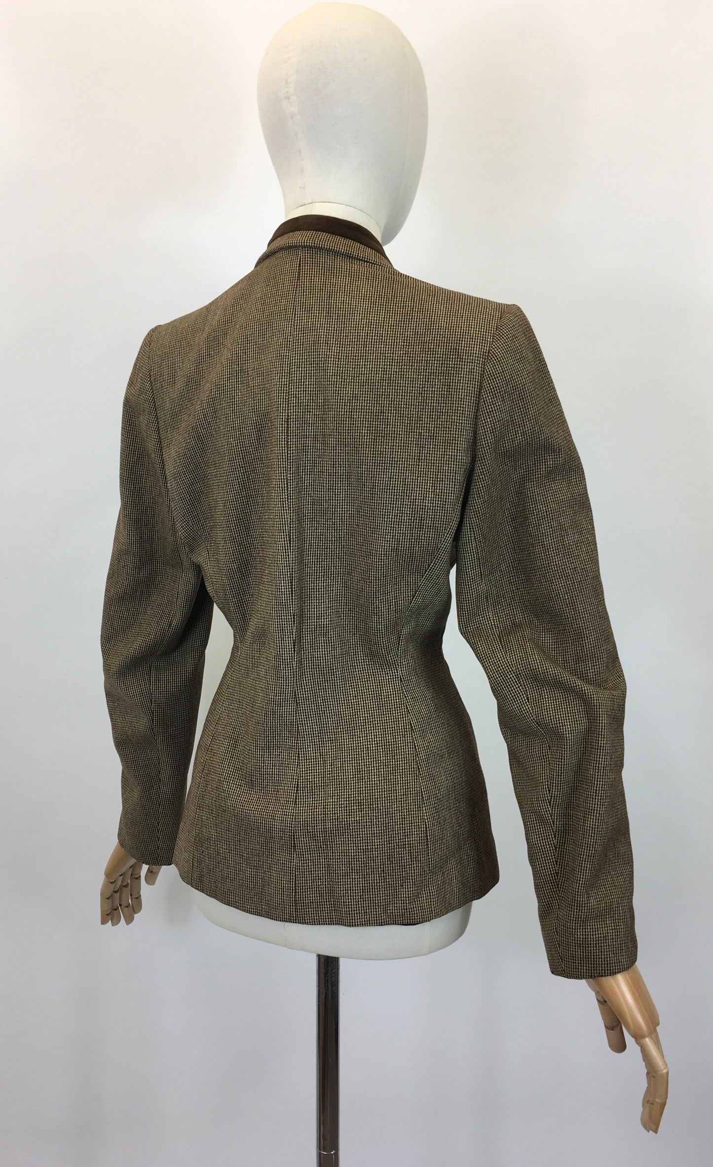 Original 1940's Fabulous Dogtooth Jacket in Chocolate Brown - With a Contrast Velvet Trim