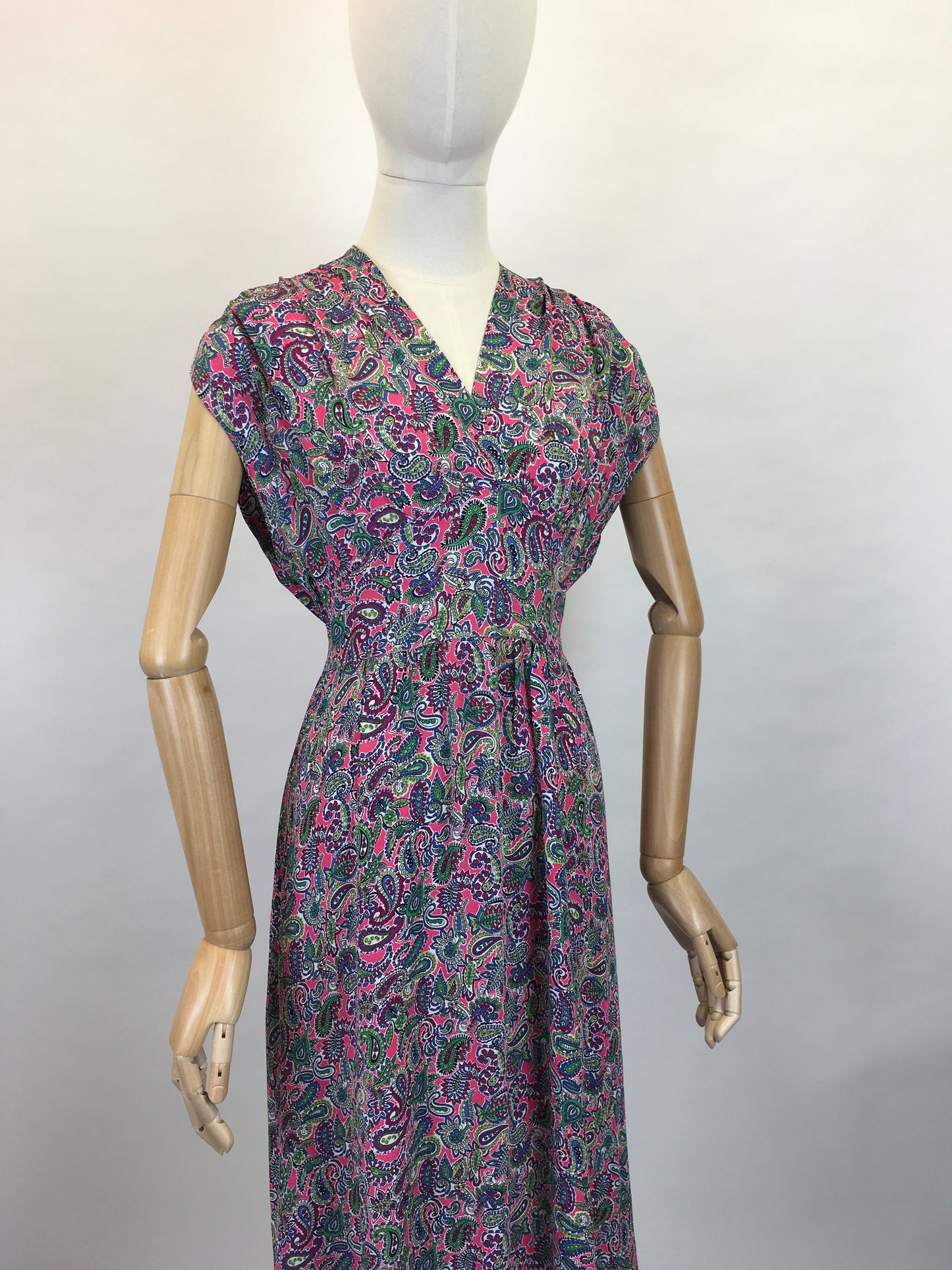 Original Late 1940s Day Dress - In a Beautiful Bright Paisley Rayon Crepe