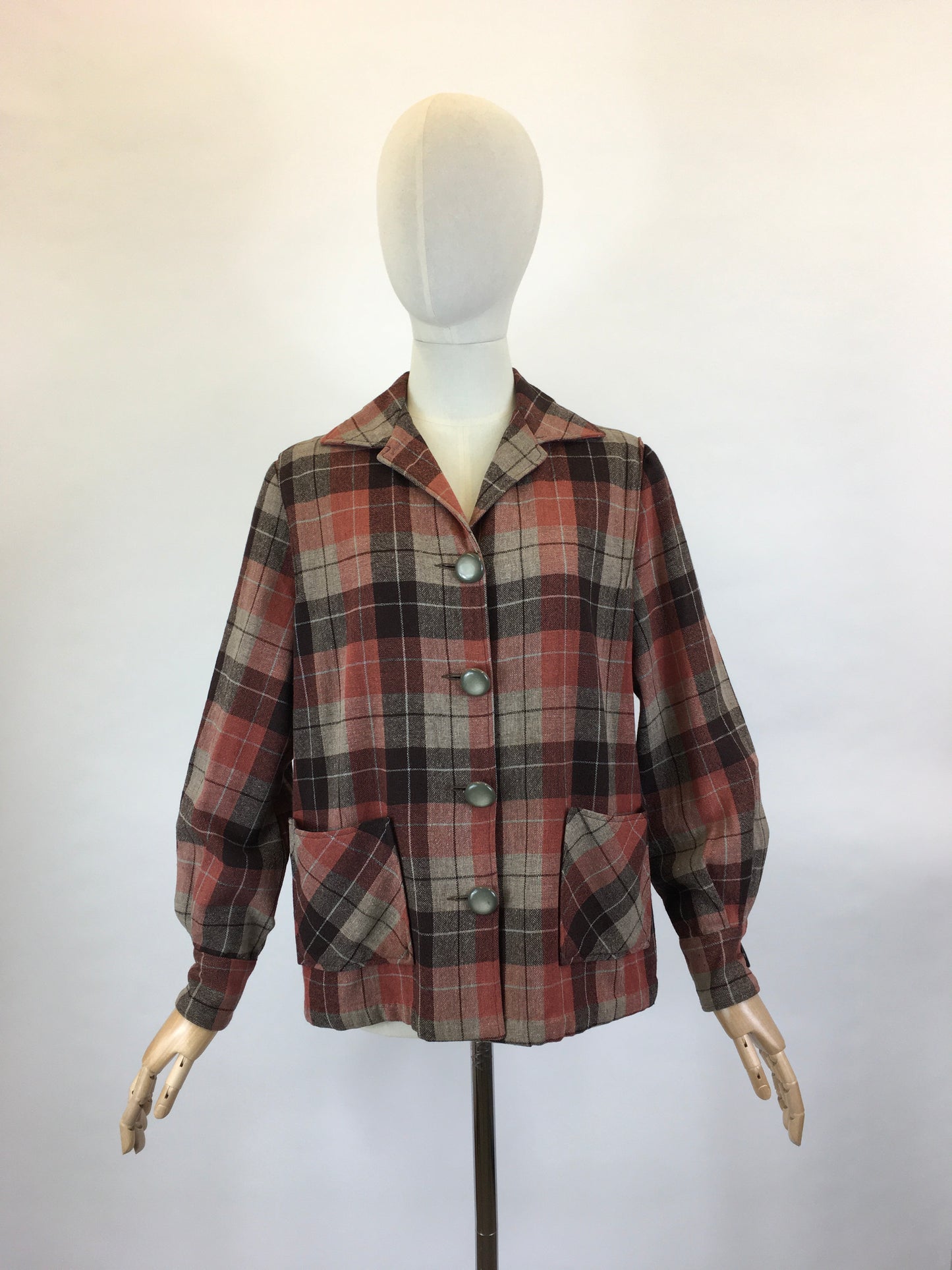 Original 1940’s Plaid Sportwear Jacket - In Autumnal Warm Hues of Spice, Brown and Pale Blue