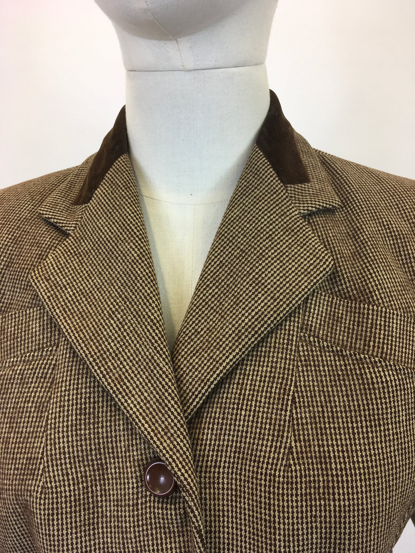 Original 1940's Fabulous Dogtooth Jacket in Chocolate Brown - With a Contrast Velvet Trim