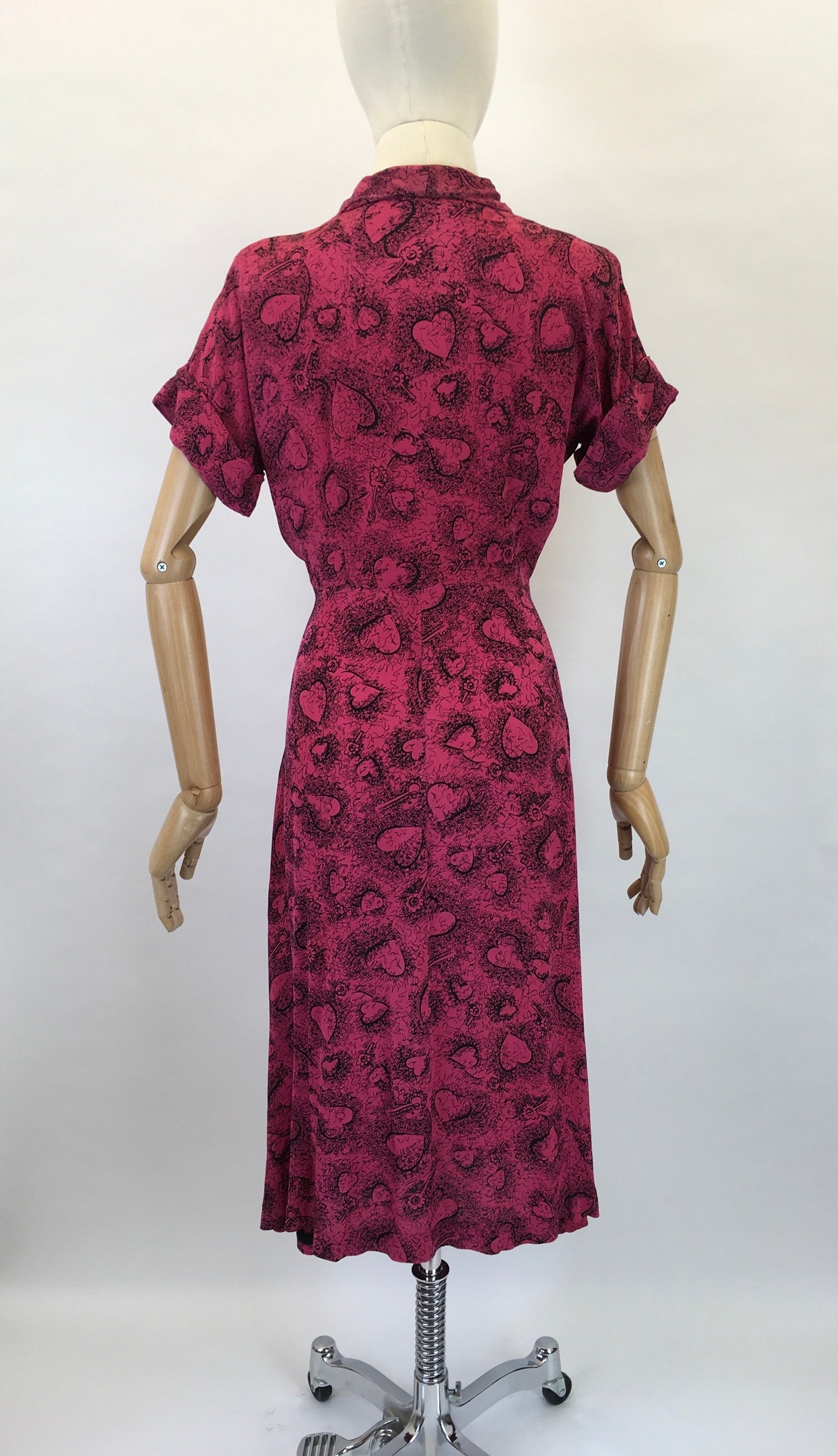 Original 1940s STUNNING Novelty Print Rayon Dress - Love Heart and key Illustrations In Rich Magenta and Black