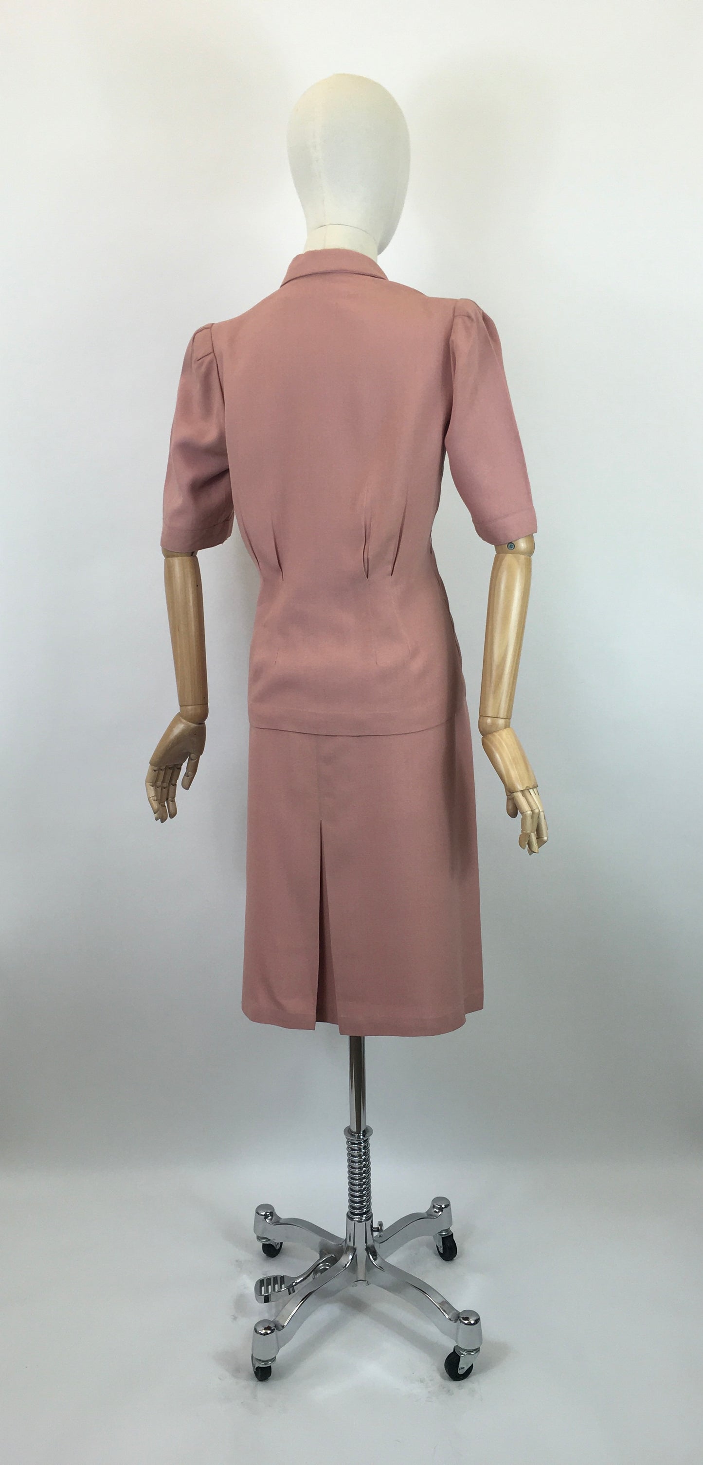 Original 1940's 2pc Linen Summer Suit - In A Powdered Pink