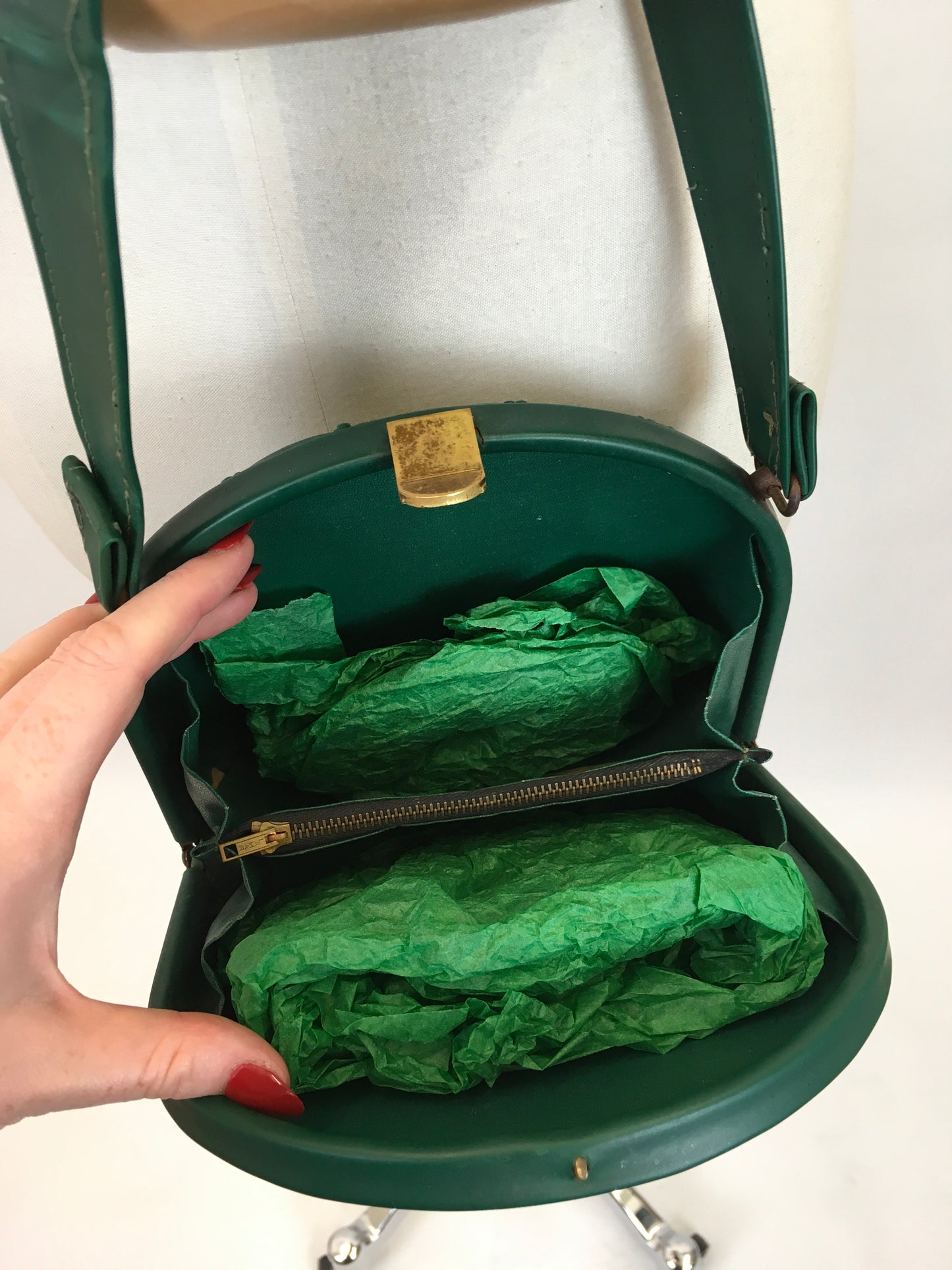 Original Stunning 1940's Emerald Green Handbag - With Studded Embellishments