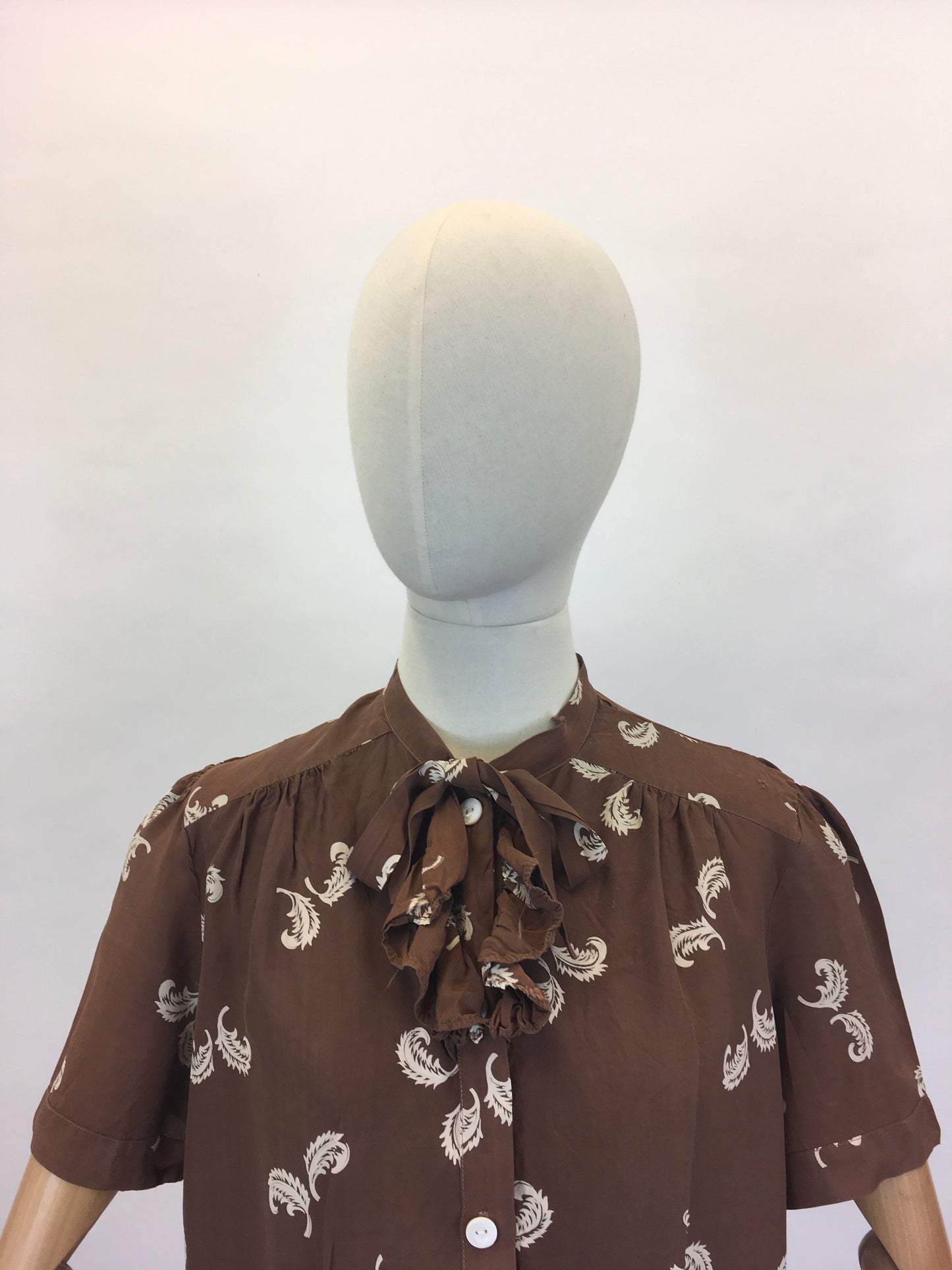 Original 1940’s AS IS Beautiful Rayon Blouse - In a Lovely Brown And White Feather Print