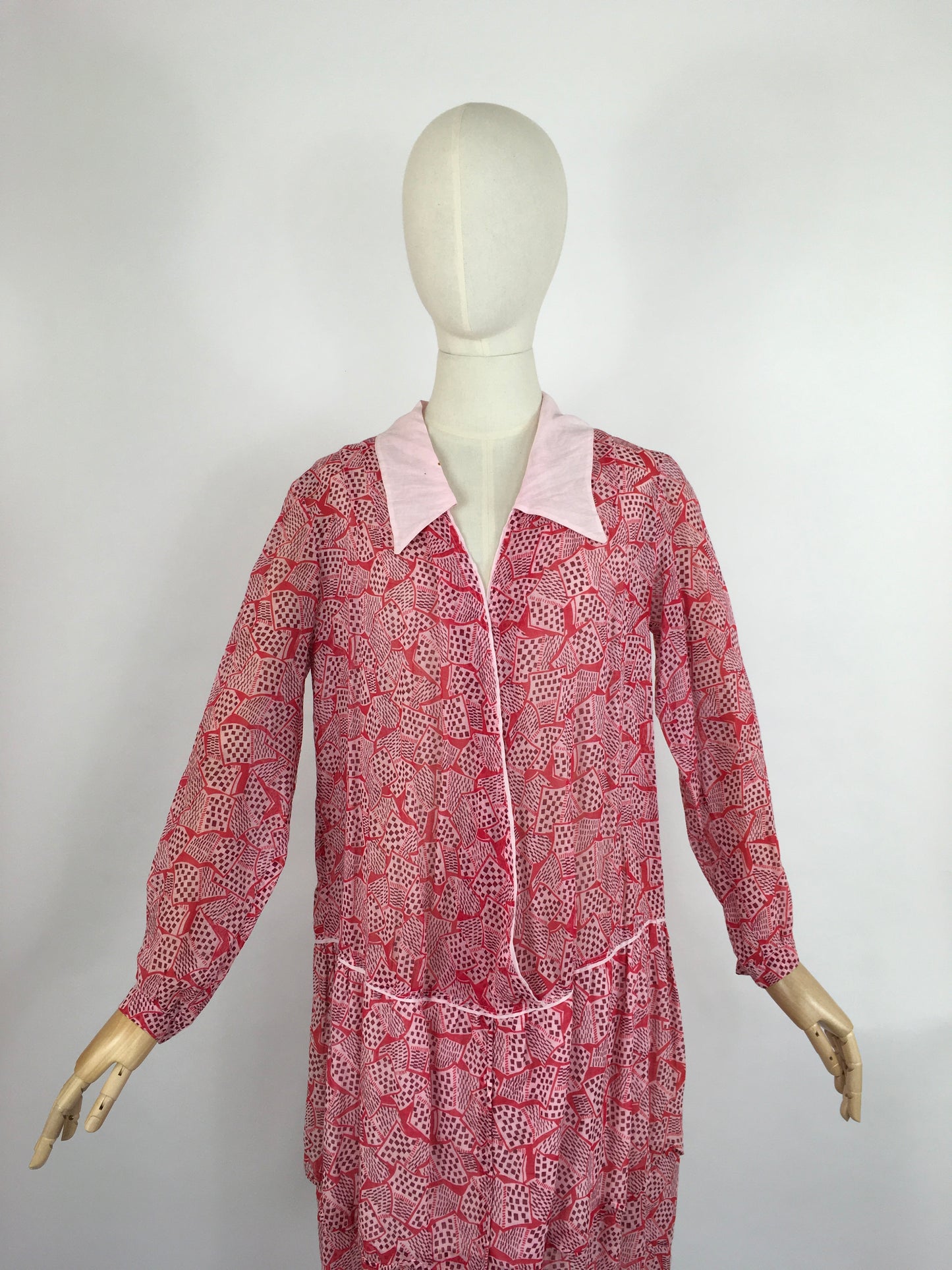 Original Early 1930s Darling Day Dress - In a Fabulous Deco Almost Book Print Cotton Lawn with Scalloped Hem Detailing