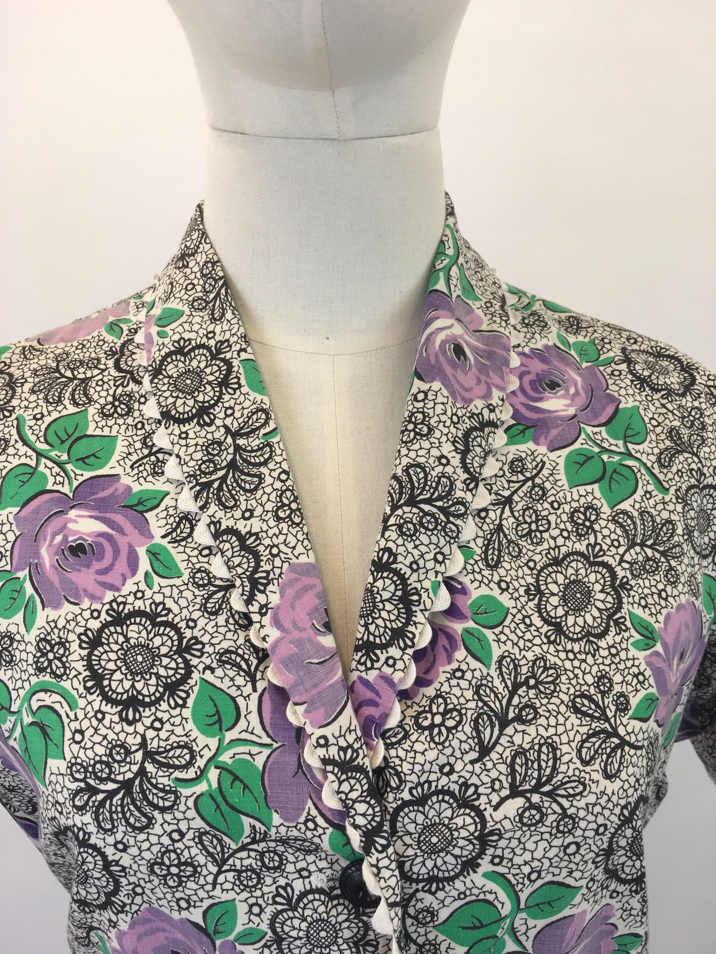 Original 1940's Darling Cotton Day Dress by ' Beverly Dee Frocks' - In A Lovely Purple, Green & Black Floral