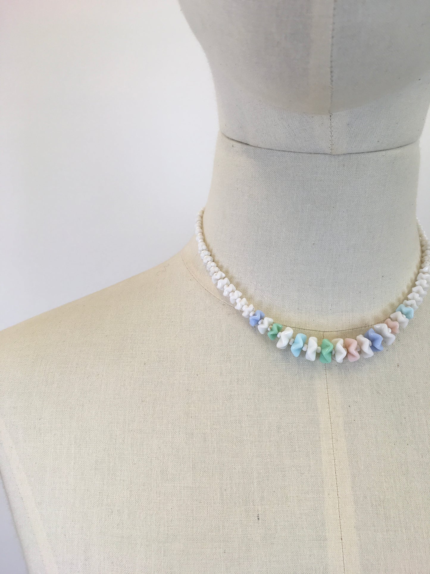 Original 1940’s Darling Glass Necklace with Graduated Beads - In Pastel Delights