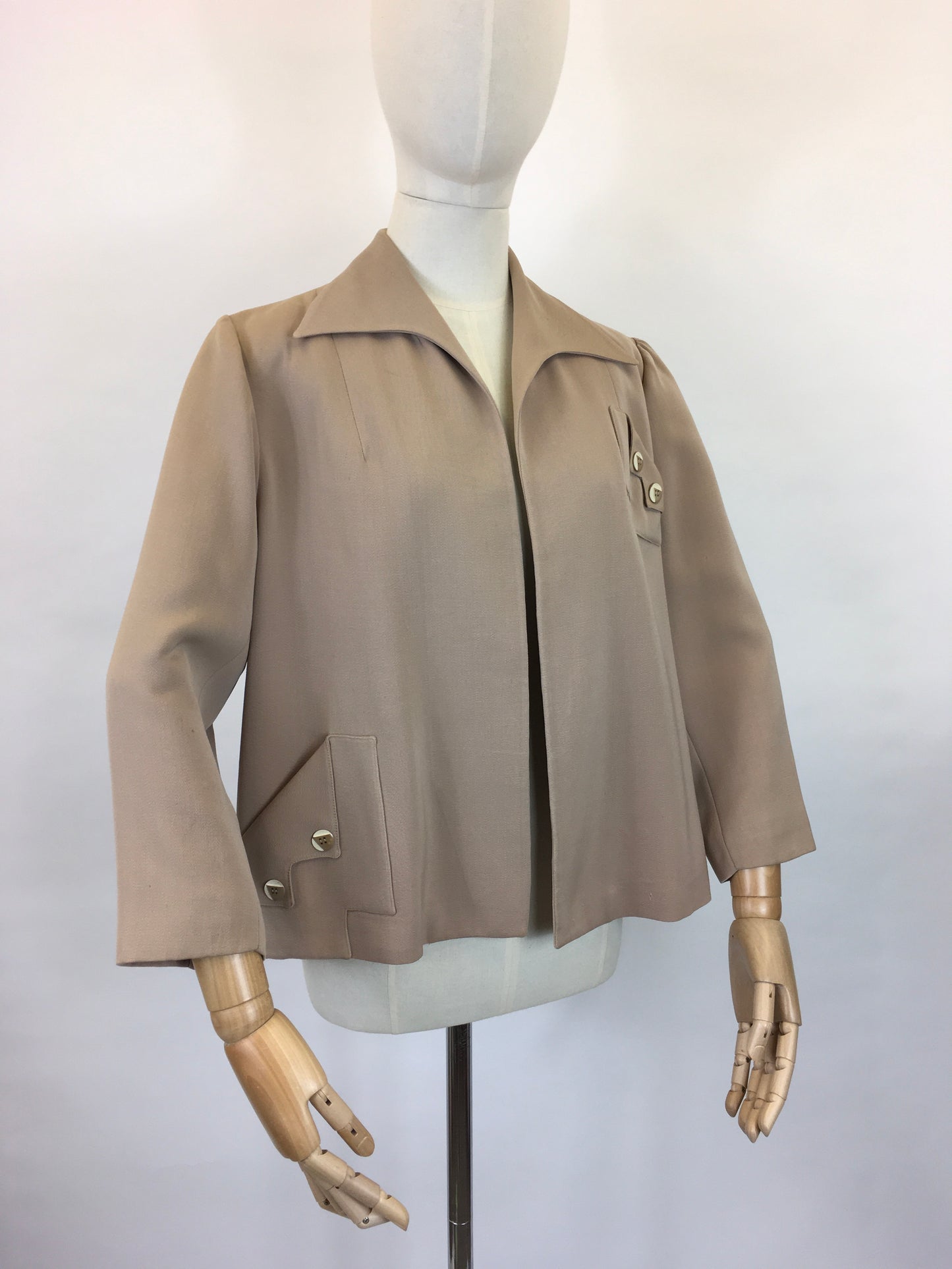Original 1940s American Edge to Edge Swing Jacket - In a Lovely Warm Taupe