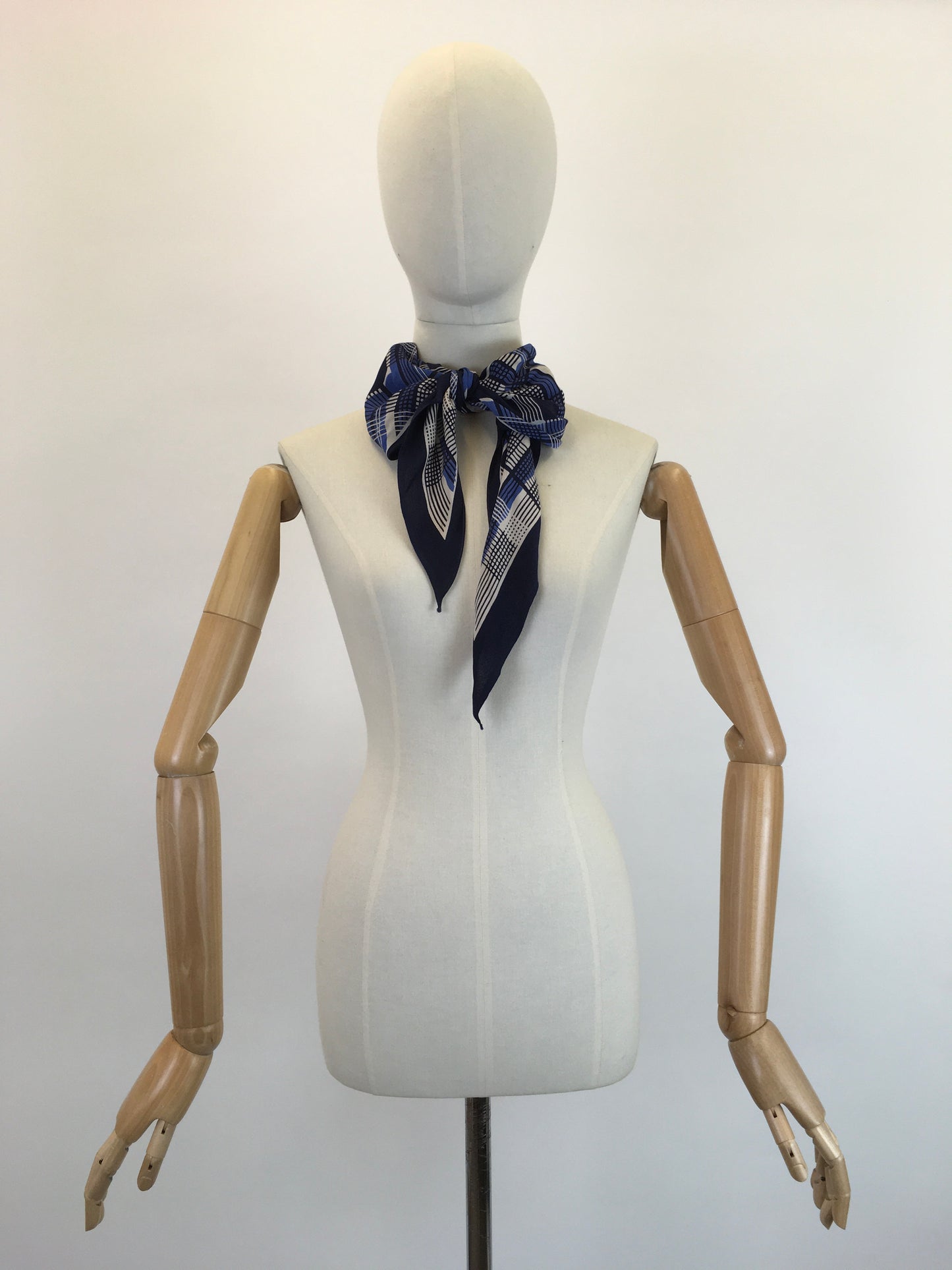 Original 1930’s Stunning Deco Pointed Scarf - In Navy, Cobalt Blue and White