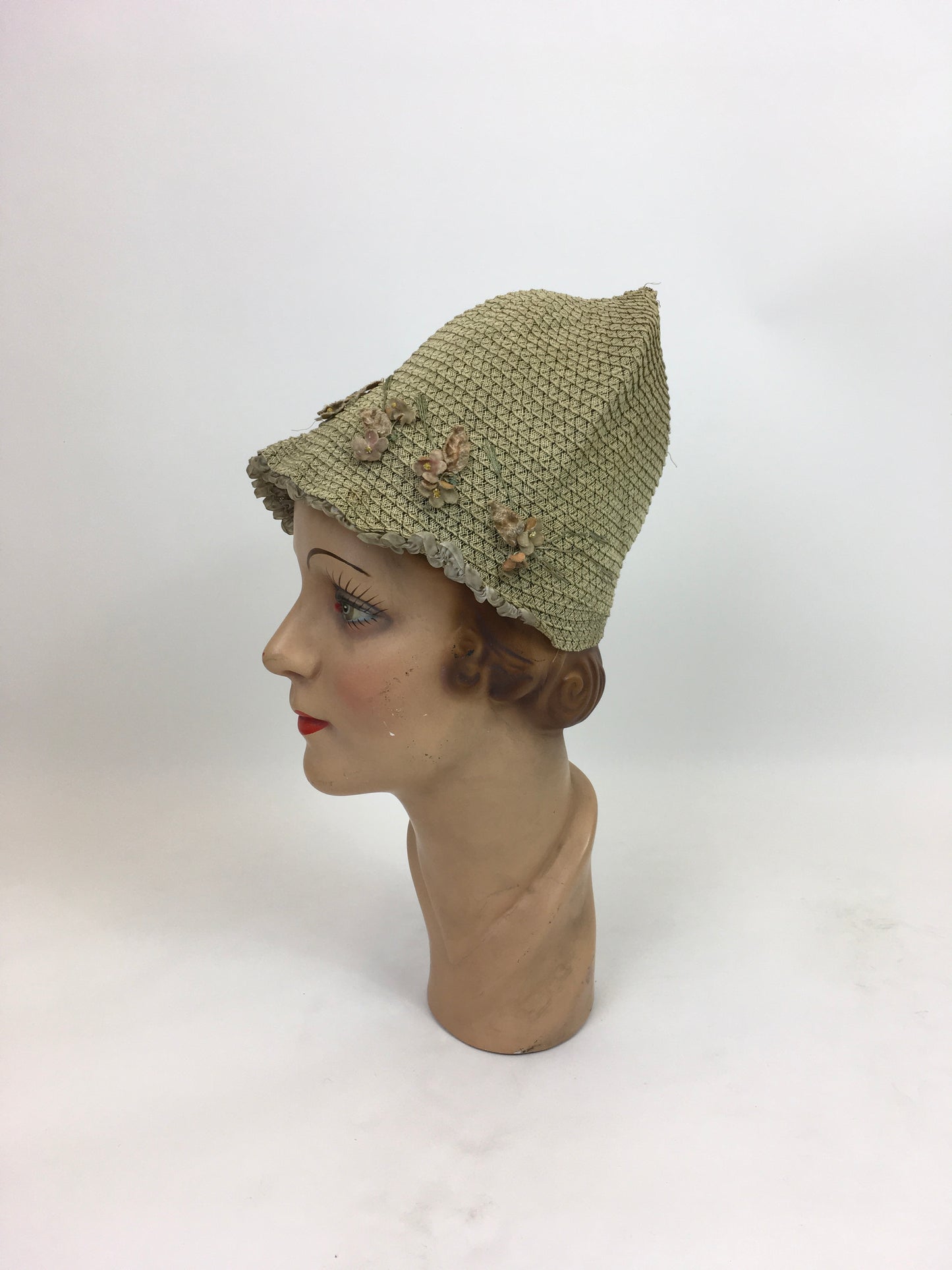 Original 1920's Darling Fabric Cloche Hat by ' Migola Reg'd' - With Dainty Velvet Floral Trims