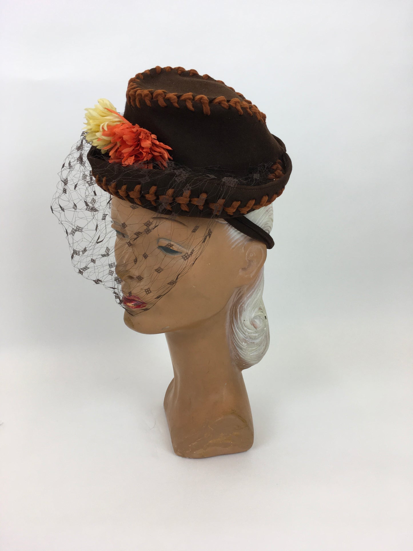 Original STUNNING 1940s American Topper Hat - In an Autumnal Colour Pallet of Warm Brown, Oranges and Yellow
