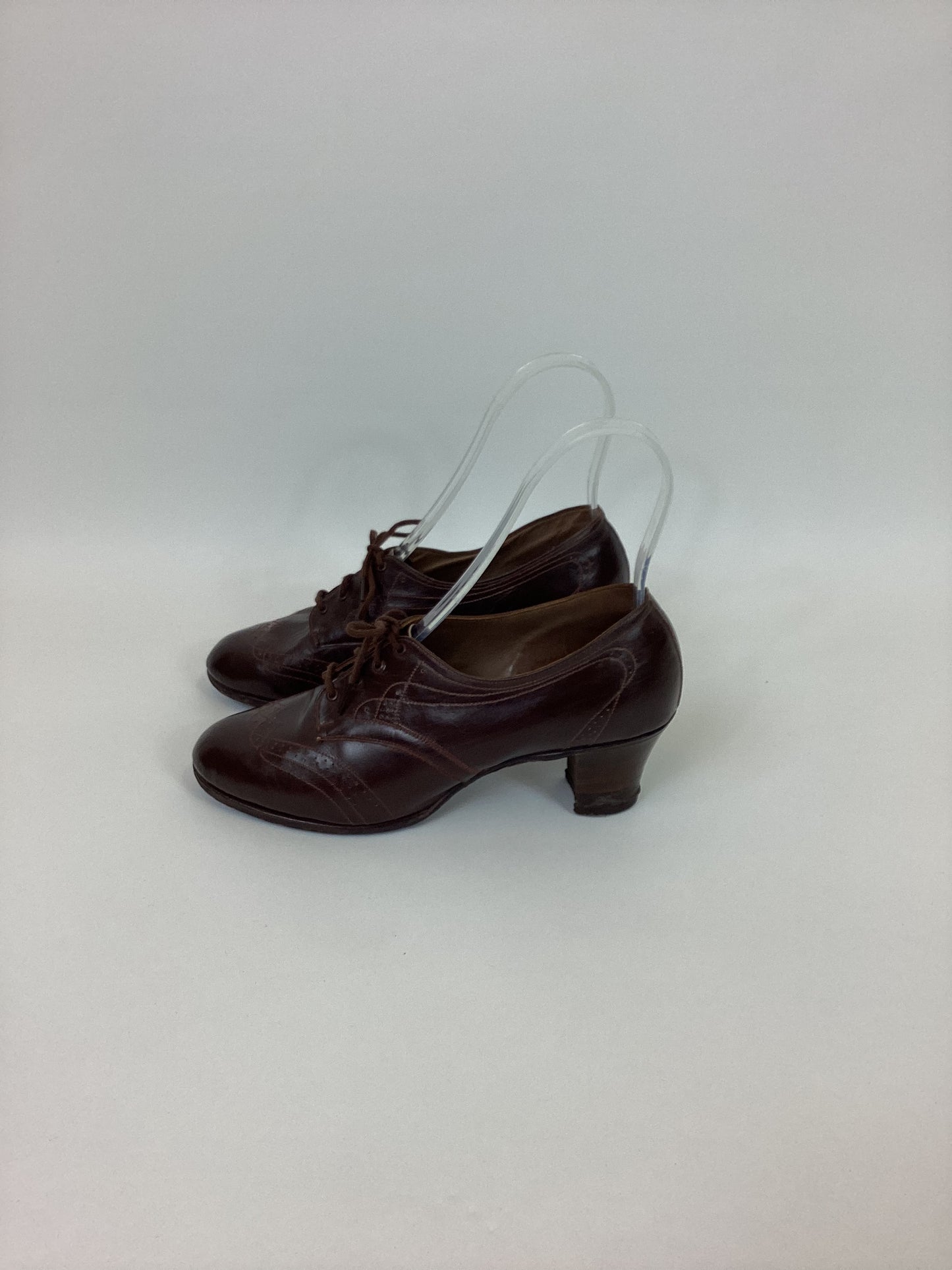 Original 1940s Fabulous Lace Up Brogues - In Chocolate Brown