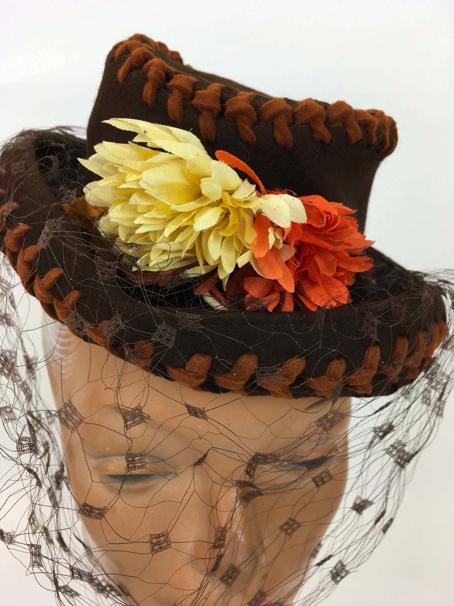 Original STUNNING 1940s American Topper Hat - In an Autumnal Colour Pallet of Warm Brown, Oranges and Yellow