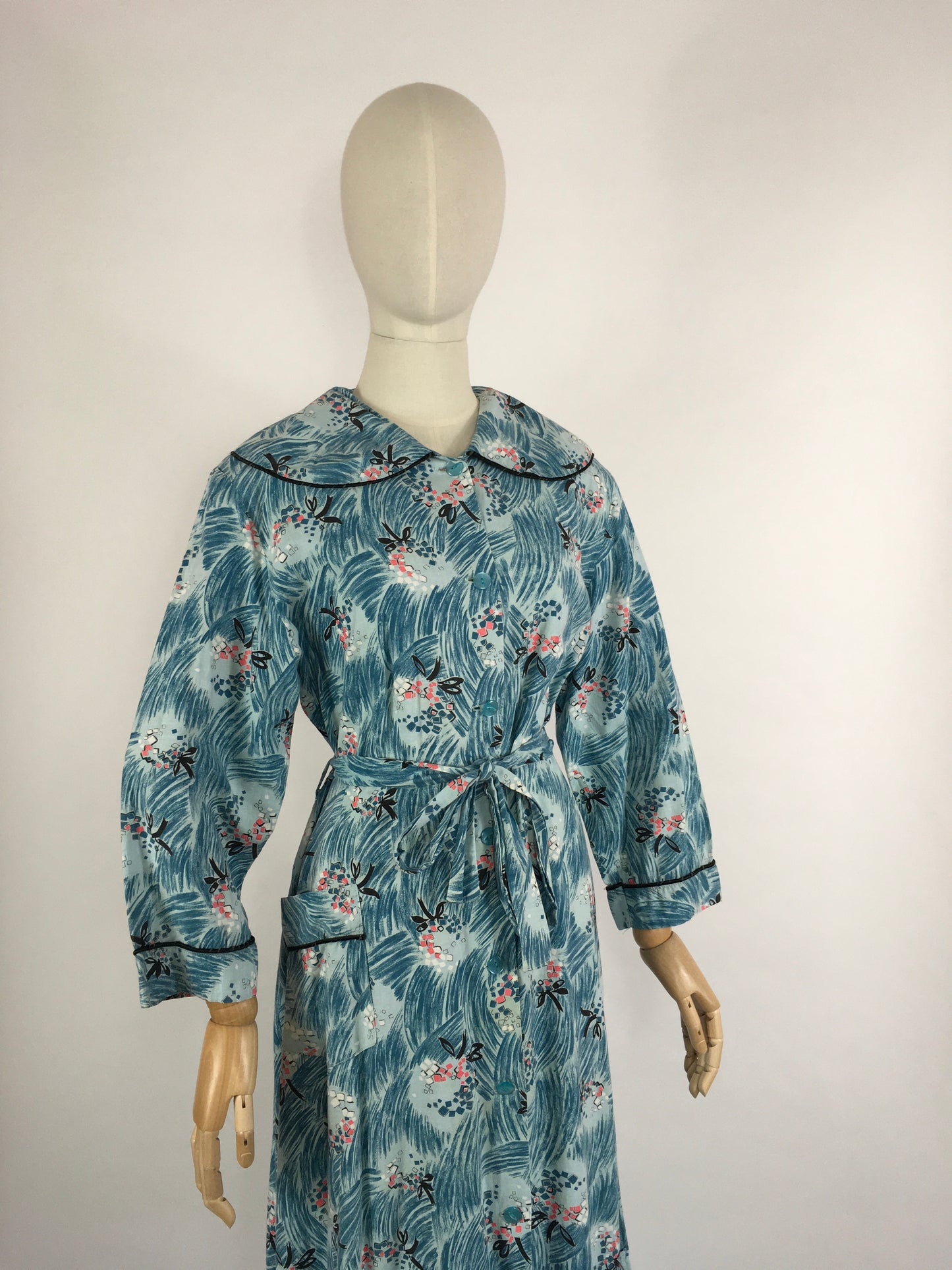 Original 1950s Housecoat by ‘ Pelaw ‘ - Made From a Beautiful Cotton In Blues, Pinks, Yellows and Blacks
