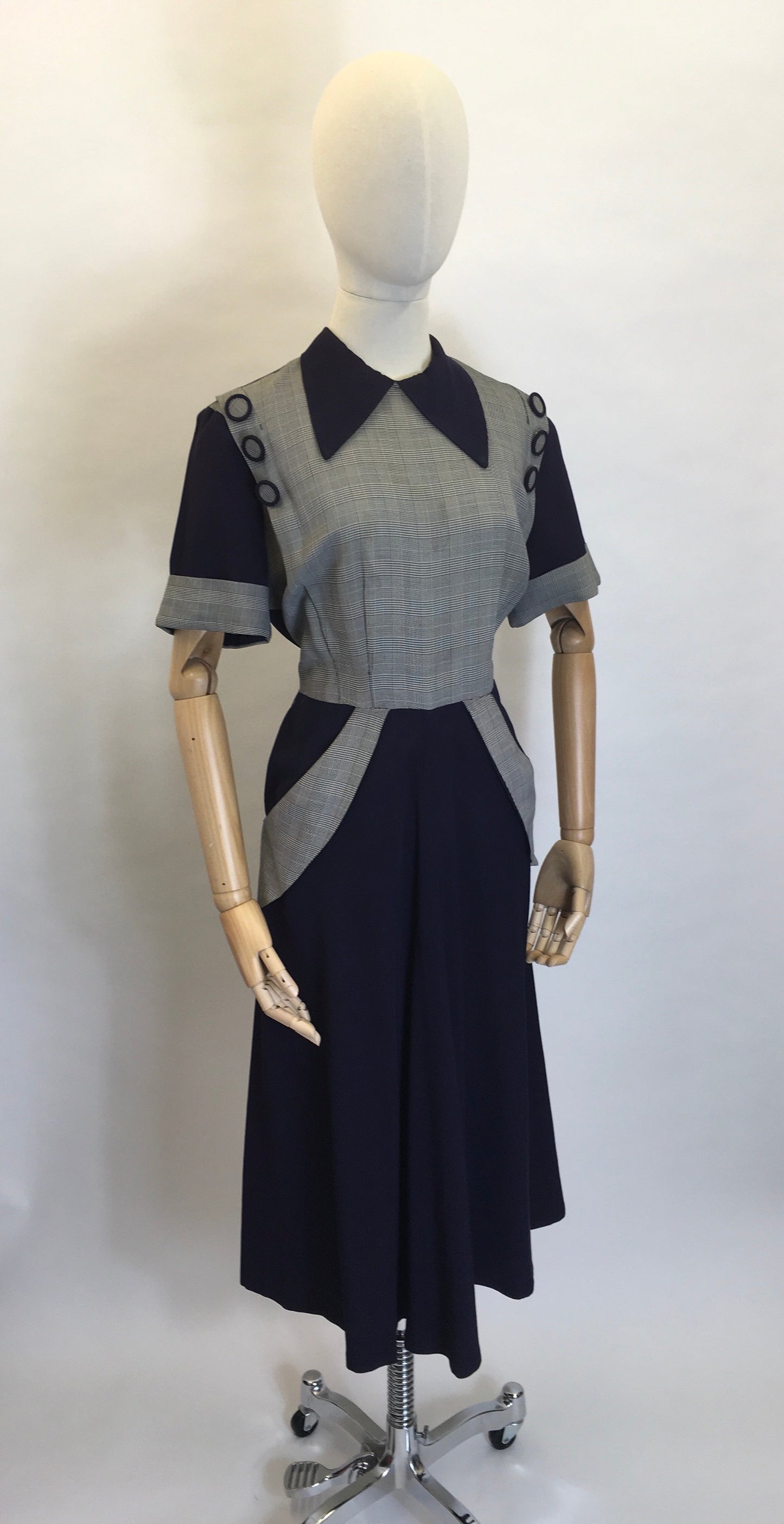 Original 1940's Stunning Navy & Check Dress - Killer Collar & Button Detailing