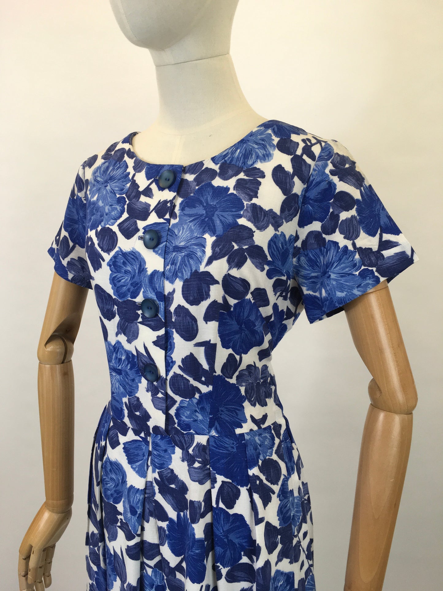 Original 1950’s Darling Floral Cotton Day Dress - Made by ‘ St. Michael ‘