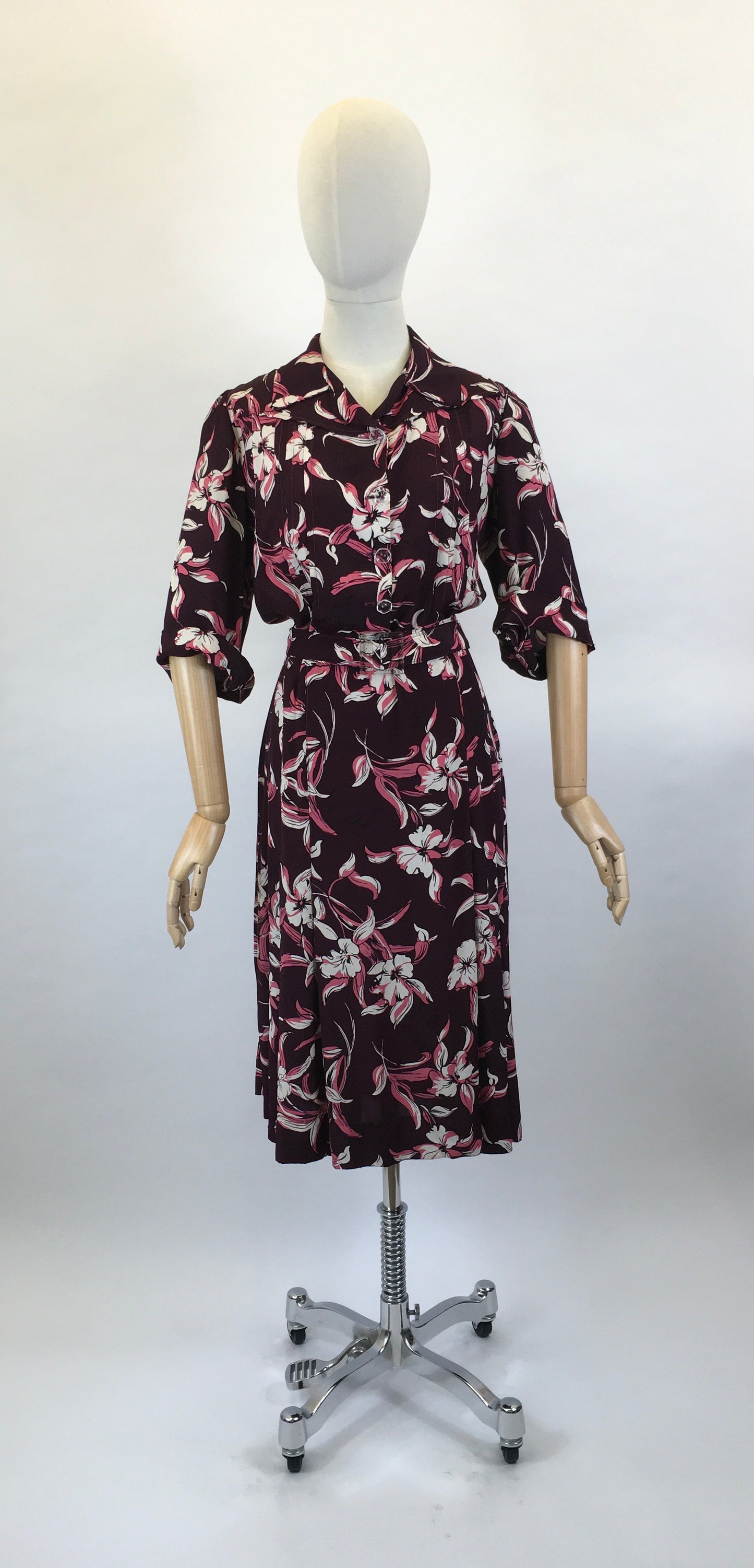 Original 1940’s Stunning Volup Rayon Dress - In A Winter Berry Floral