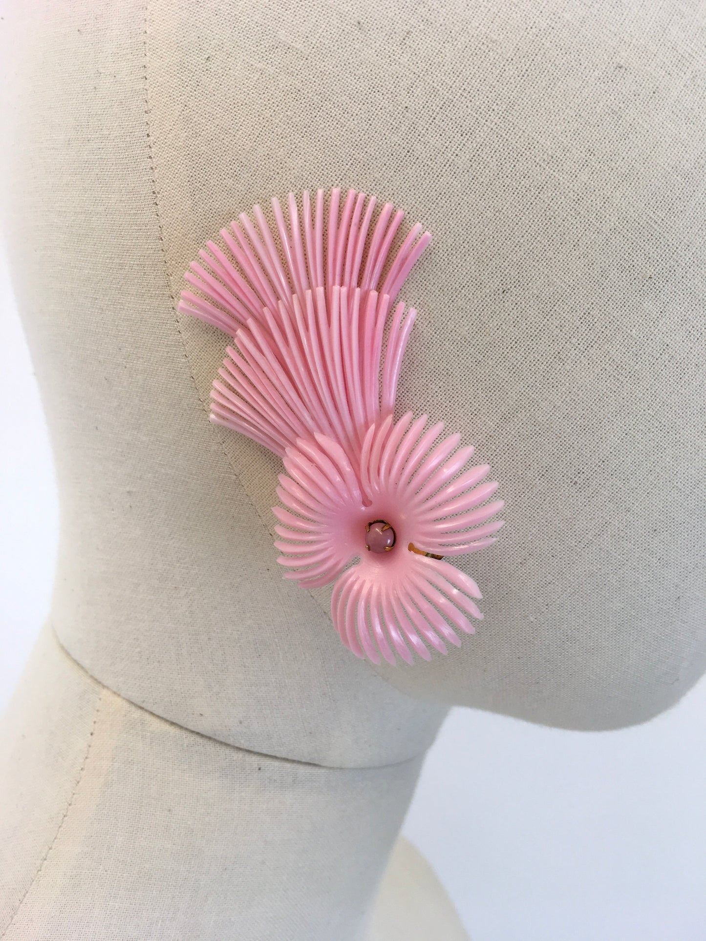 Original 1950’s Plastic Climber Clip on Earrings - In Bubblegum Pink