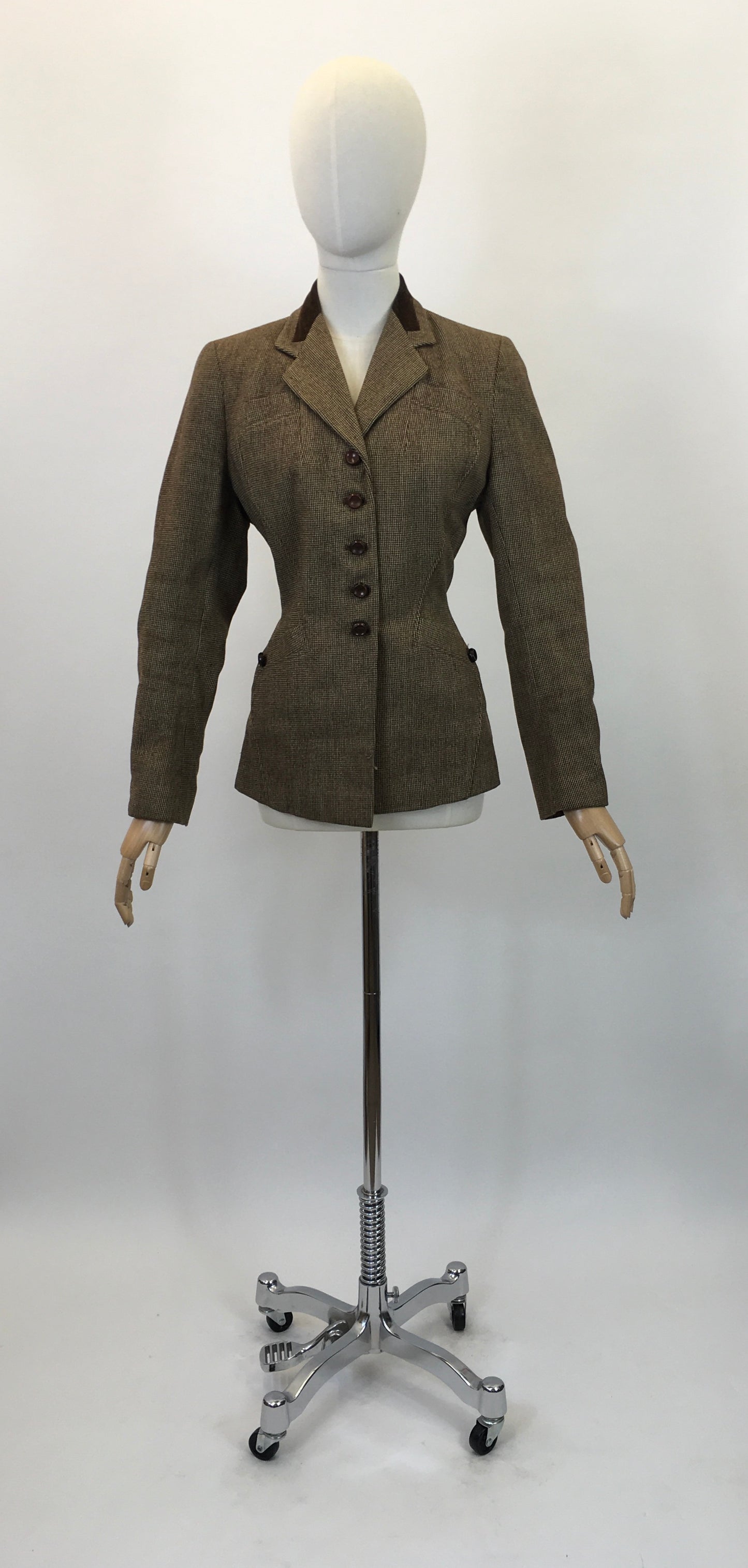 Original 1940's Fabulous Dogtooth Jacket in Chocolate Brown - With a Contrast Velvet Trim