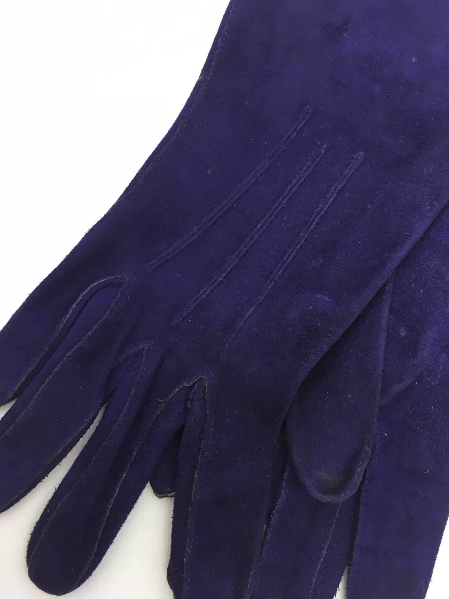 Original 1940's Sublime CC41 Utility Gloves - In Cadbury Rich Purple Suede