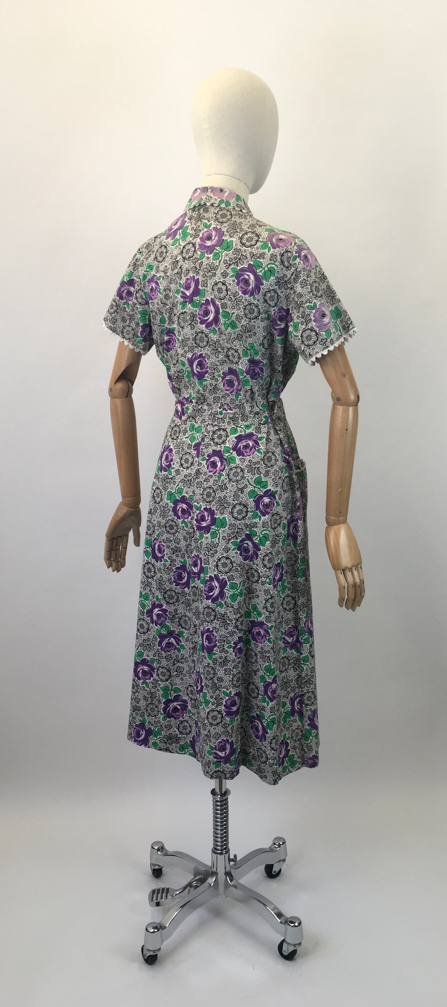 Original 1940's Darling Cotton Day Dress by ' Beverly Dee Frocks' - In A Lovely Purple, Green & Black Floral